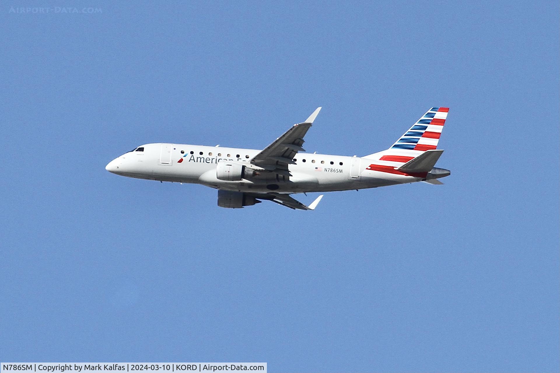 N786SM, 2004 Embraer 170SE (ERJ-170-100SE) C/N 17000052, E170 Envoy /American Eagle Embraer 170-100SE N786SM ENY3442 ORD-RST