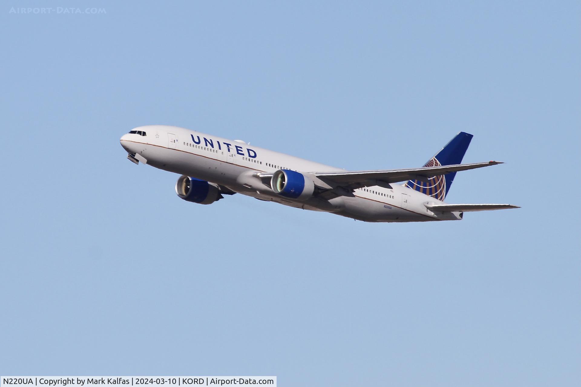 N220UA, 2001 Boeing 777-222 C/N 30223, B772 United Airlines Boeing 777-222 N220UA UAL 1755 ORD-SFO
