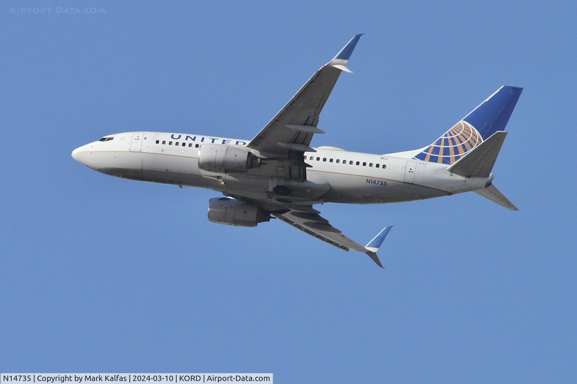N14735, 1999 Boeing 737-724 C/N 28950, B737 United Airlines Boeing 737-724 N14735 UAL463 ORD-SNA