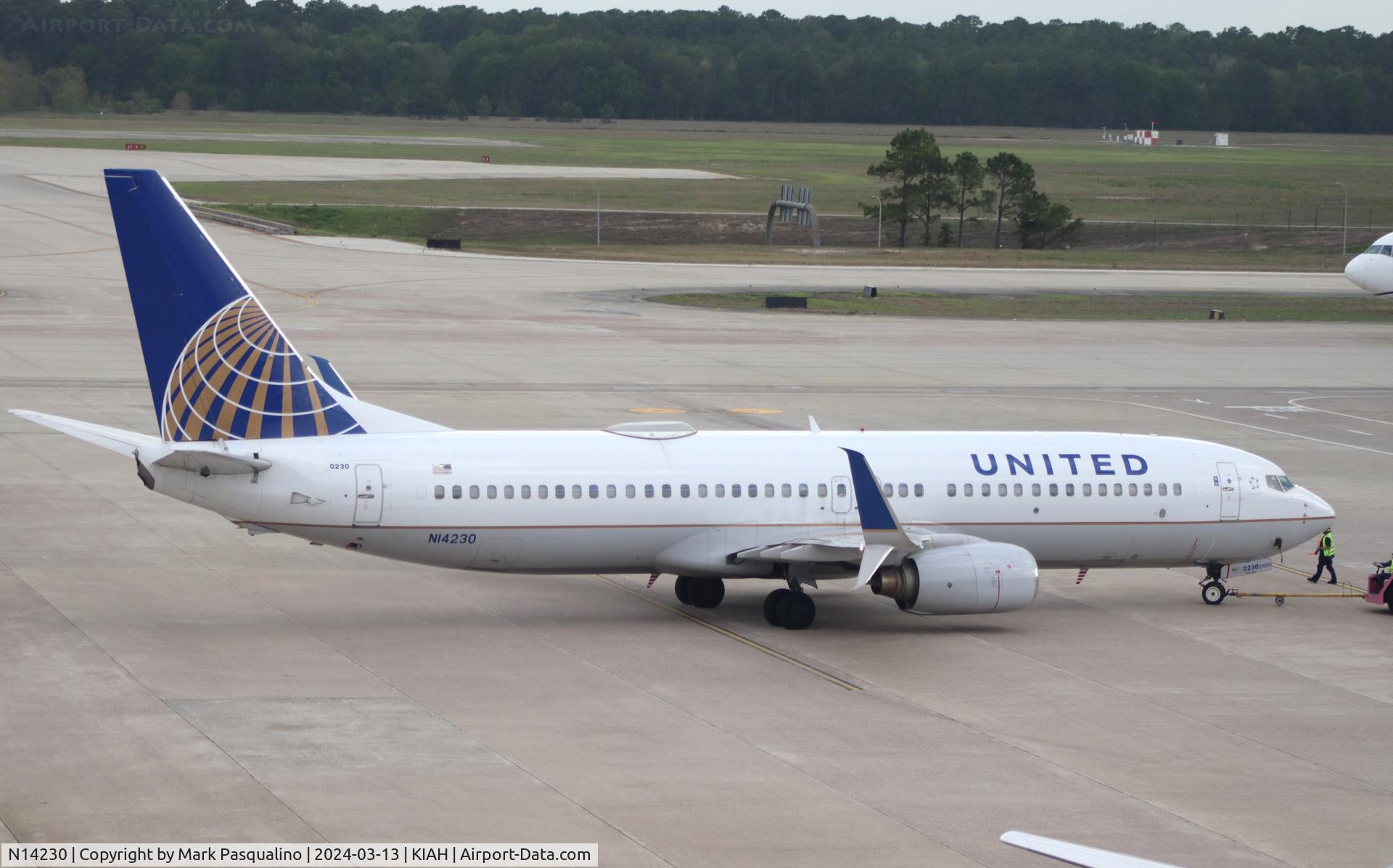 N14230, 1999 Boeing 737-824 C/N 28794, Boeing 737-824