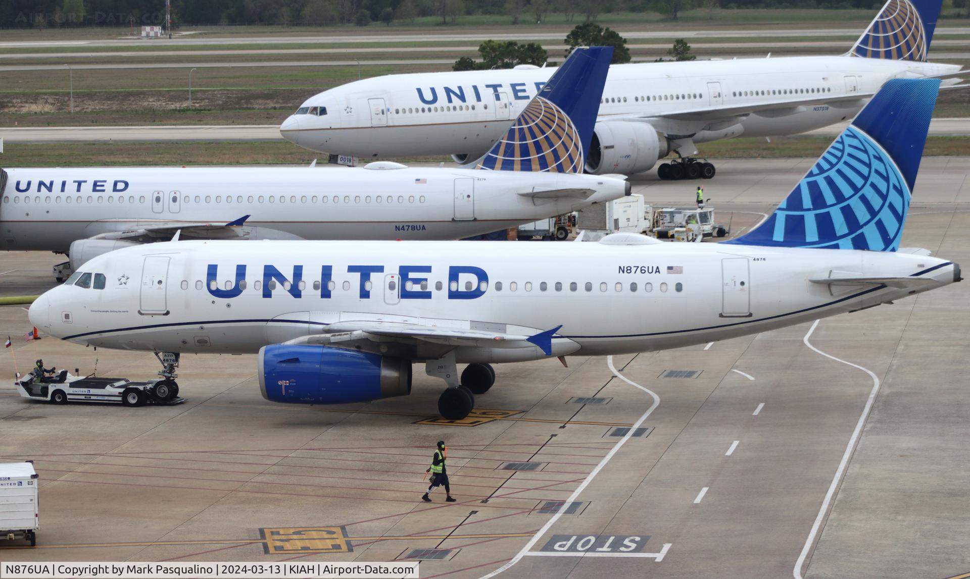 N876UA, 2004 Airbus A319-132 C/N 2203, Airbus A319-132
