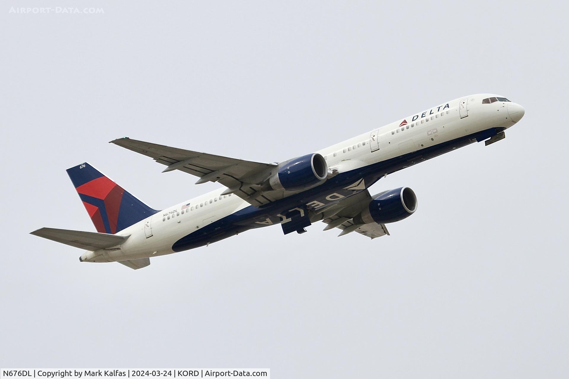 N676DL, 1992 Boeing 757-232 C/N 25981, B752 Delta Airlines Boeing 757-232 N676DL DAL1477 ORD-ATL