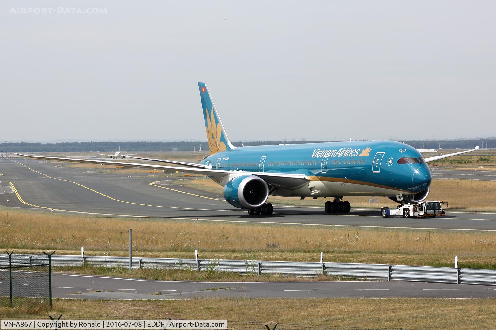 VN-A867, 2016 Boeing 787-9 Dreamliner Dreamliner C/N 39287, at fra
