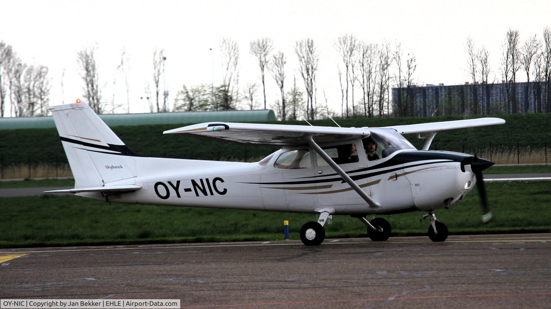 OY-NIC, 1980 Reims-Cessna Aircraft Company F172N Skyhawk II Hawk XP C/N F17201919, Lelystad Airport