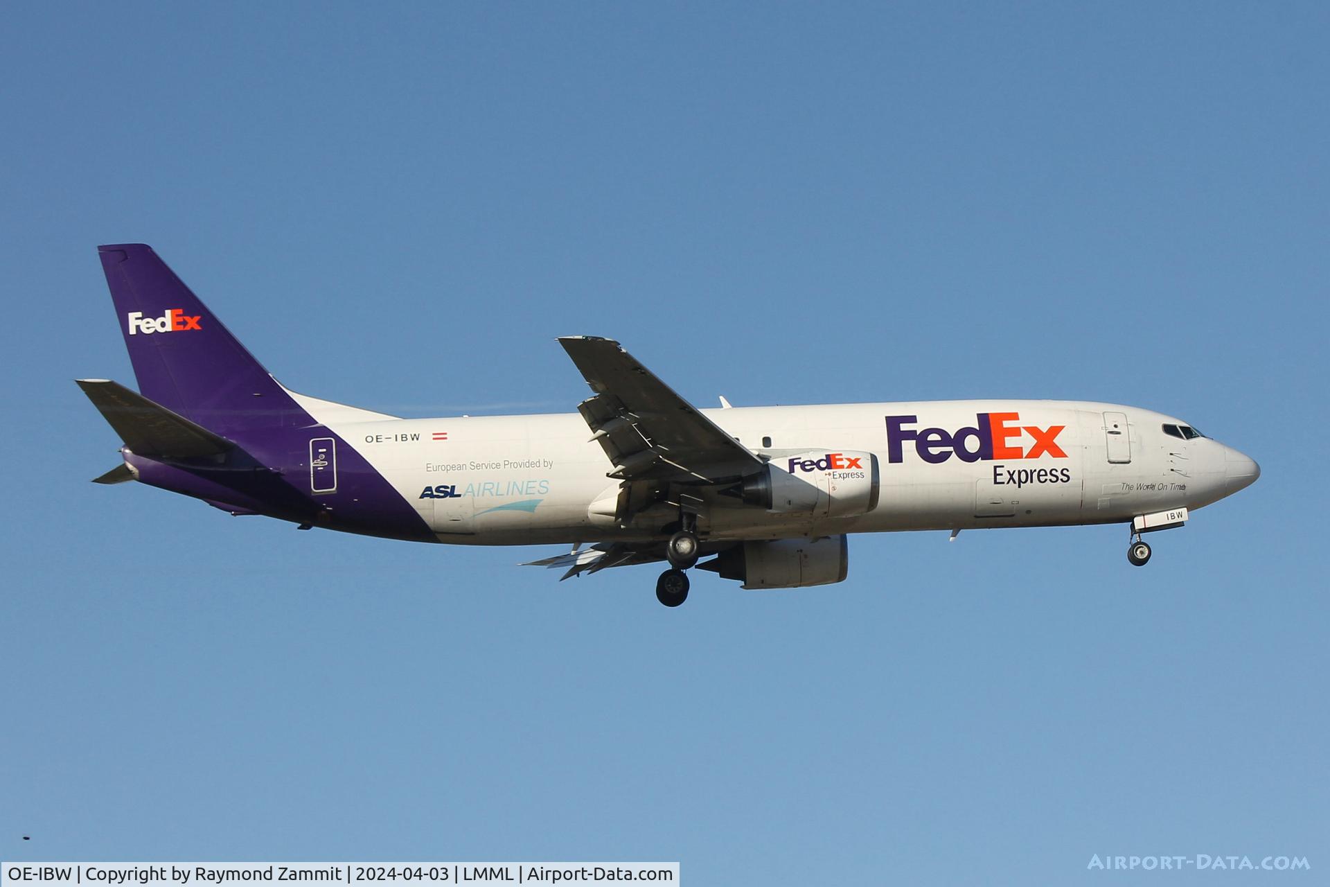 OE-IBW, 1994 Boeing 737-4Q8 C/N 25109, B737-400 OE-IBW Fedex