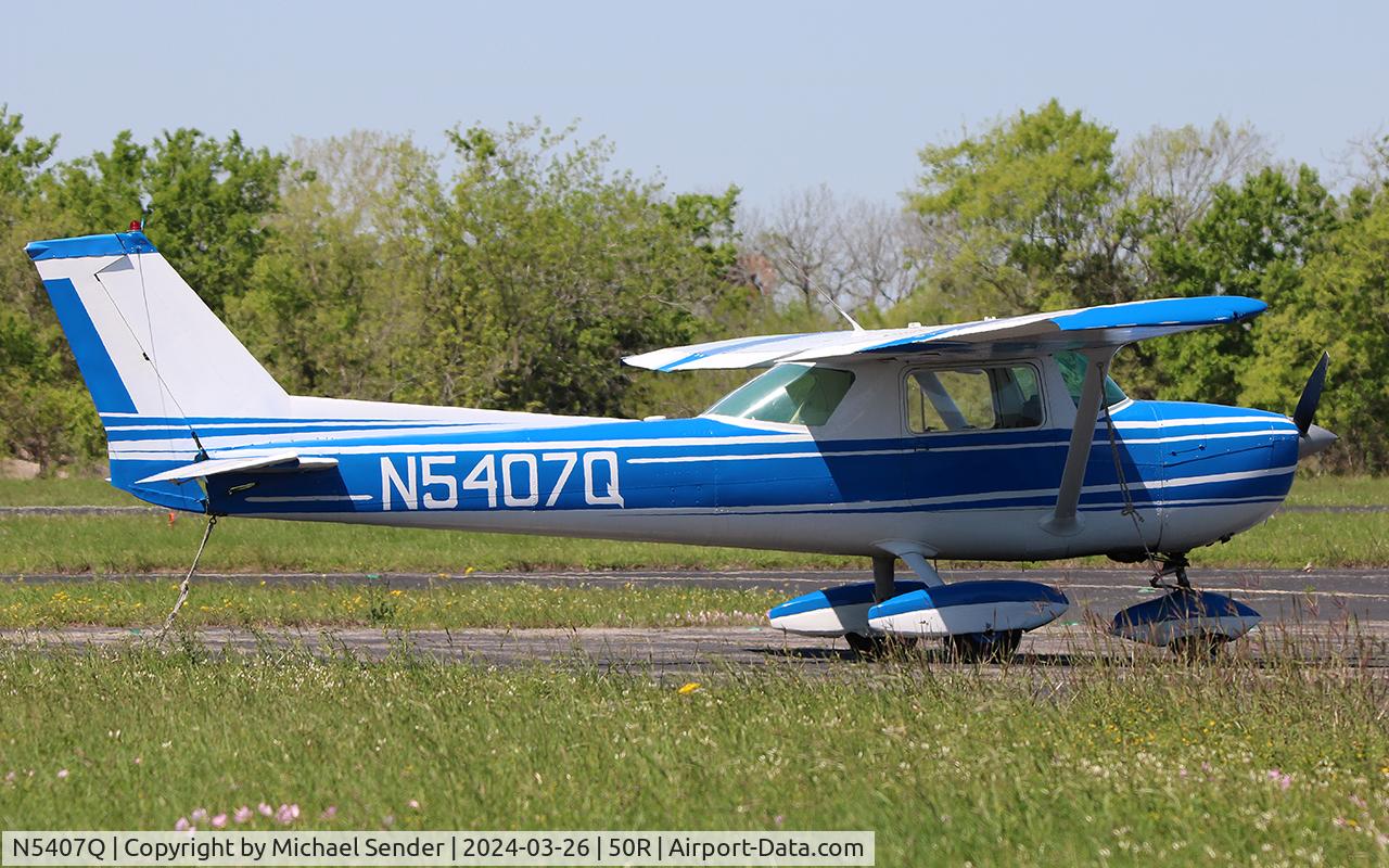 N5407Q, 1972 Cessna 150L C/N 15073307, N5407Q at Lockhart Tx. USA on sunny day