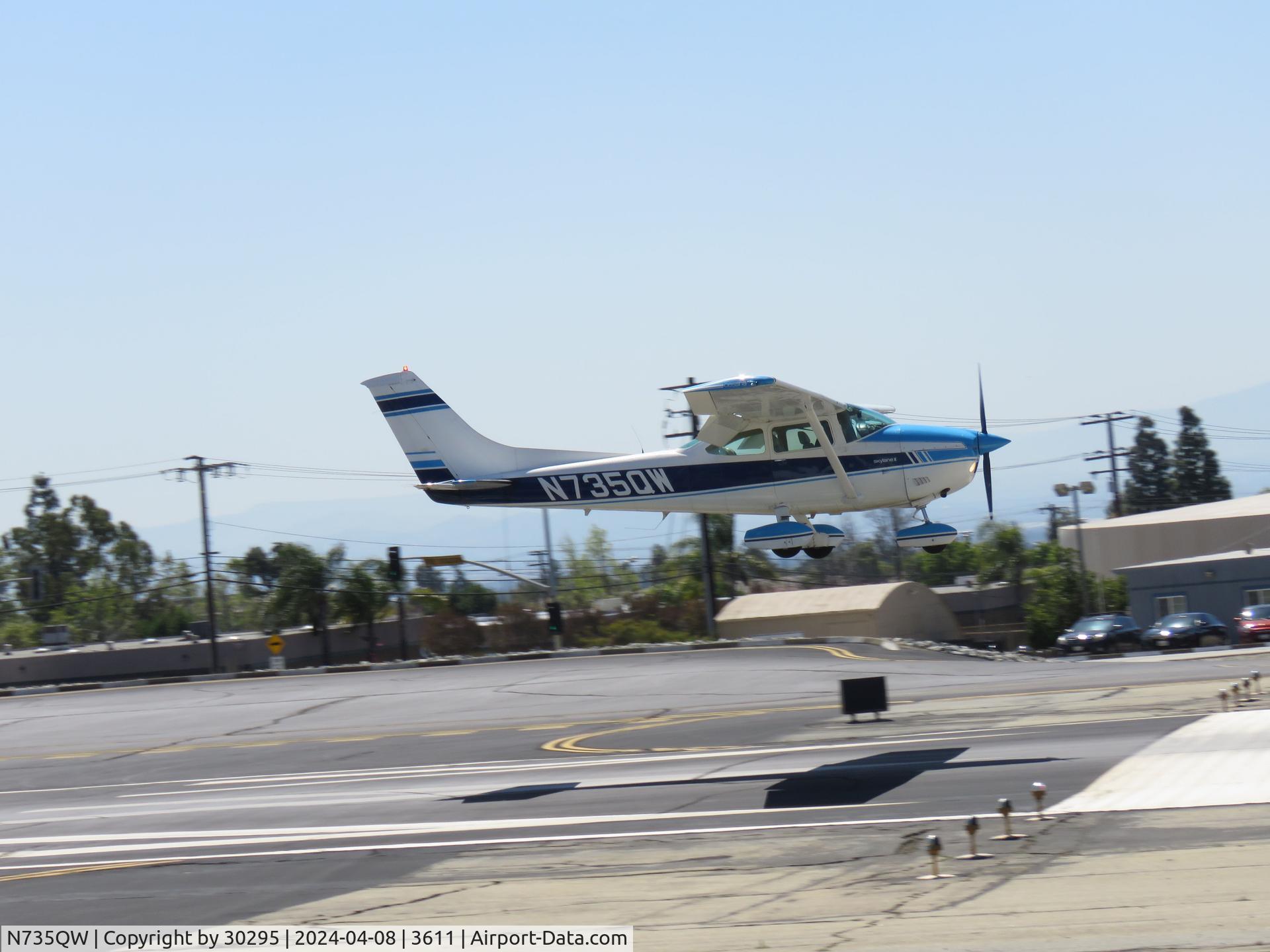 N735QW, 1977 Cessna 182Q Skylane C/N 18265610, Landing