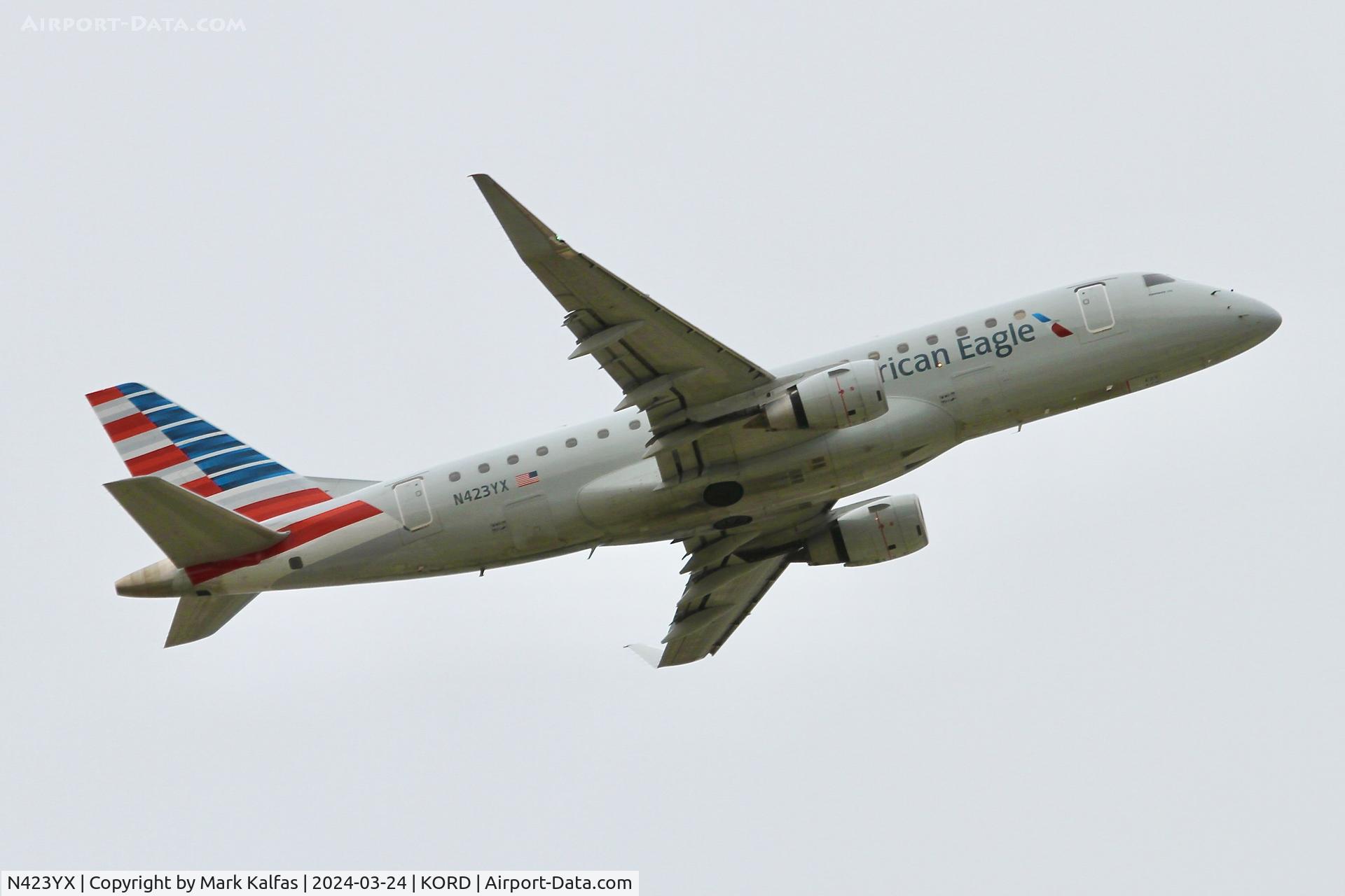 N423YX, 2014 Embraer 175LR (ERJ-170-200LR) C/N 17000392, E75L Republic Airways/ American Eagle EMBRAER 175 N423YX N423YX RPA4364 ORD-MSP