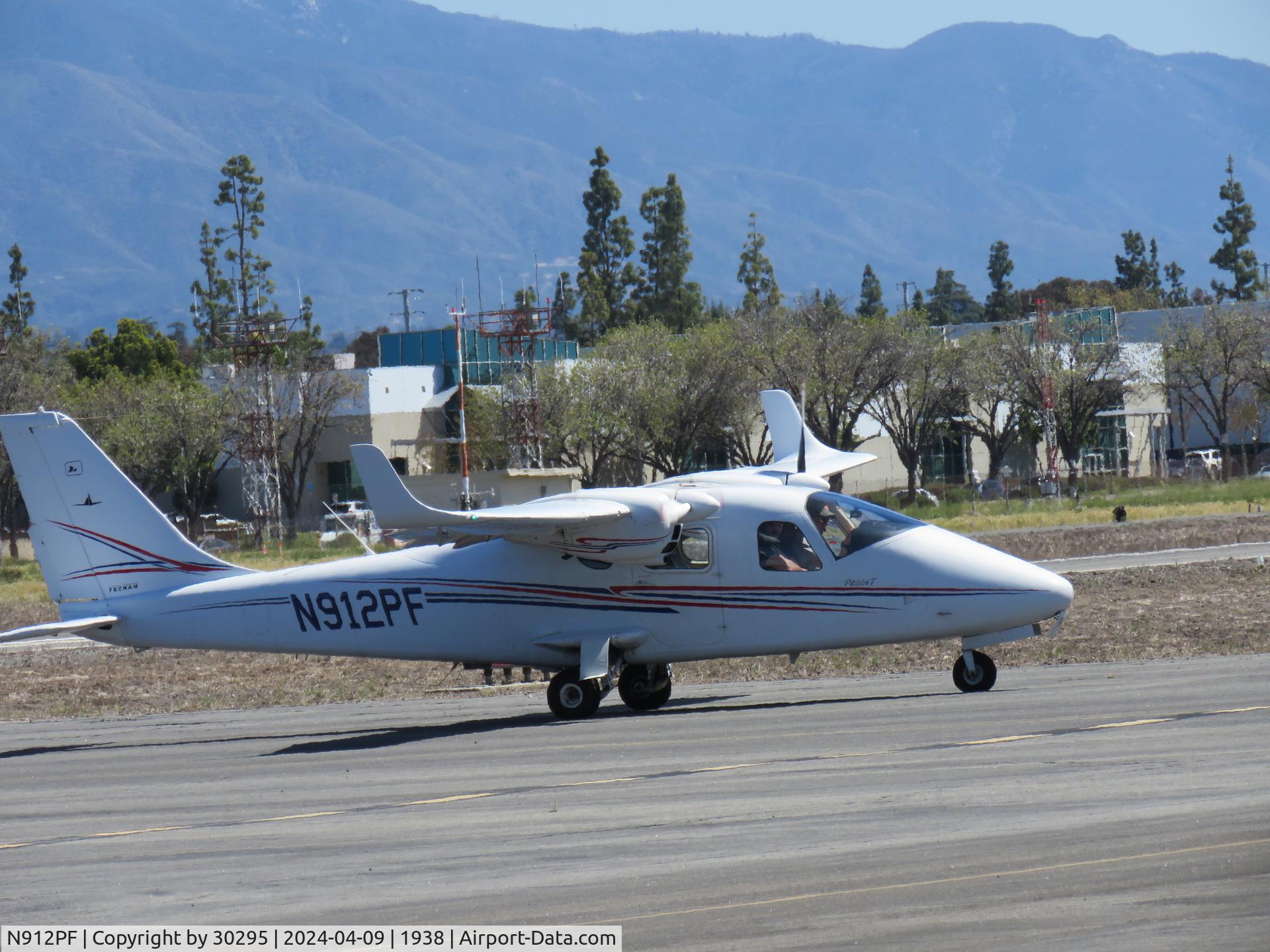 N912PF, 2011 Tecnam P-2006T C/N 068, Just landed