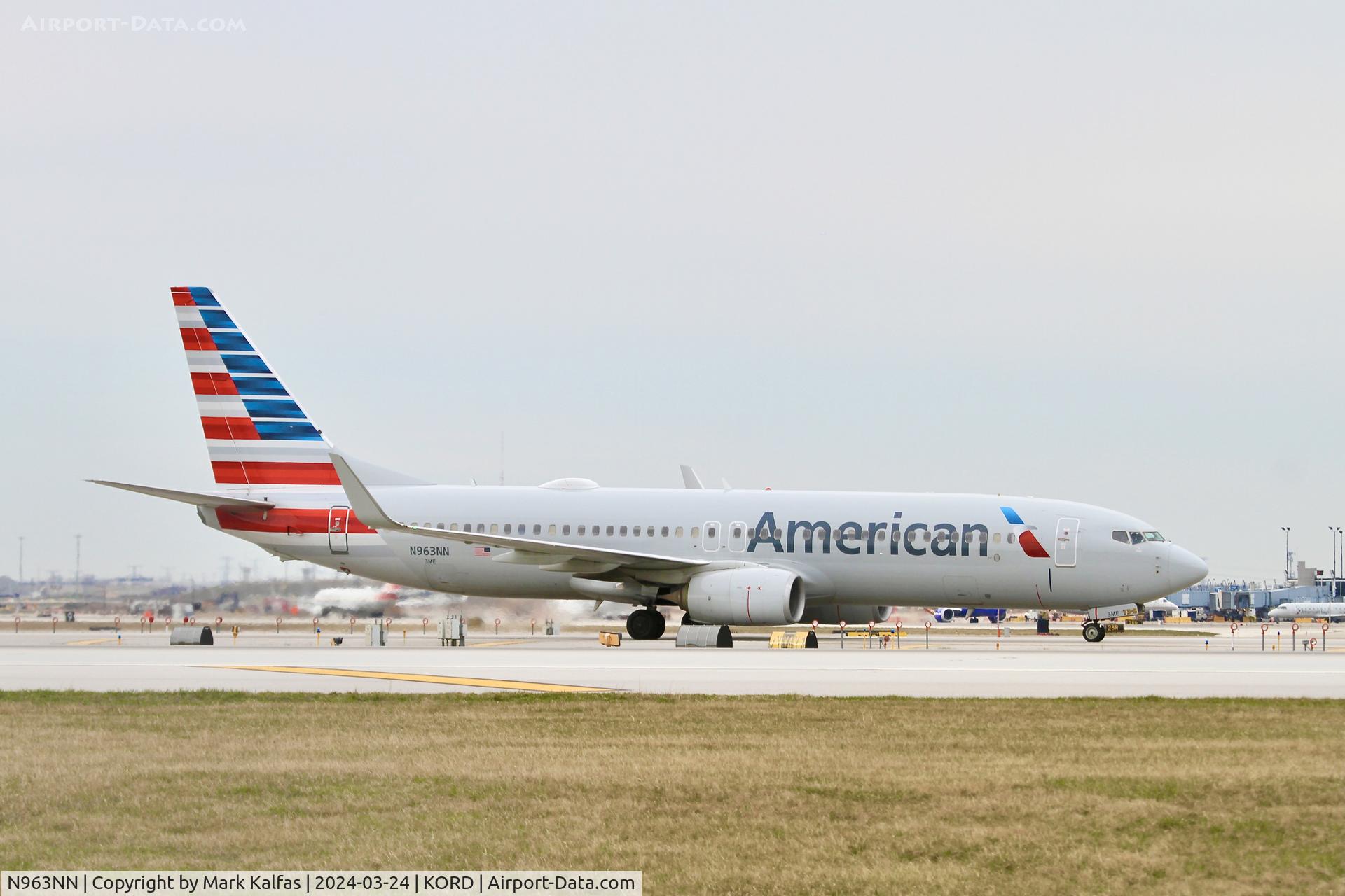N963NN, 2014 Boeing 737-823 C/N 31208, B738 American Airlines Boeing737-823  N963NN AAL1221 MBPV-KORD