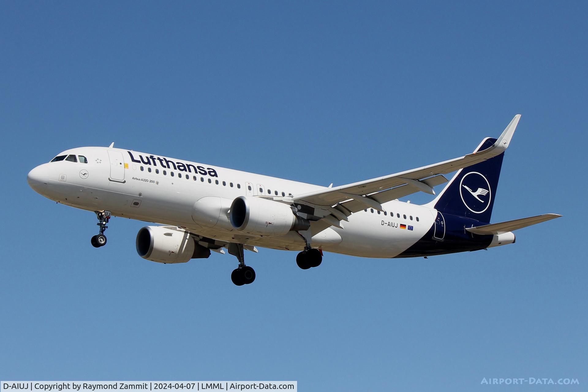 D-AIUJ, 2014 Airbus A320-214 C/N 6301, A320 D-AIUJ Lufthansa