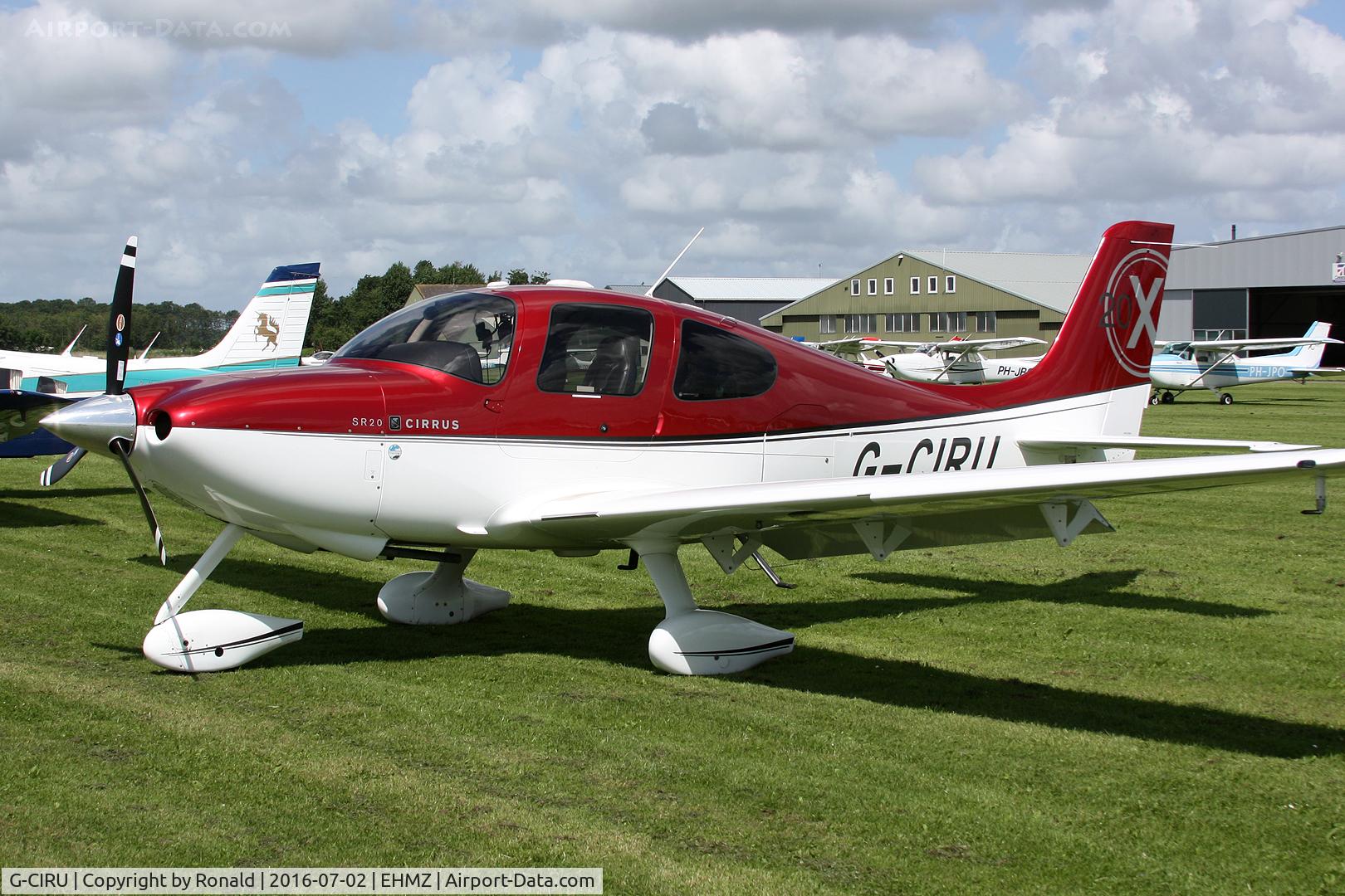 G-CIRU, 2009 Cirrus SR20 C/N 2023, at ehmz