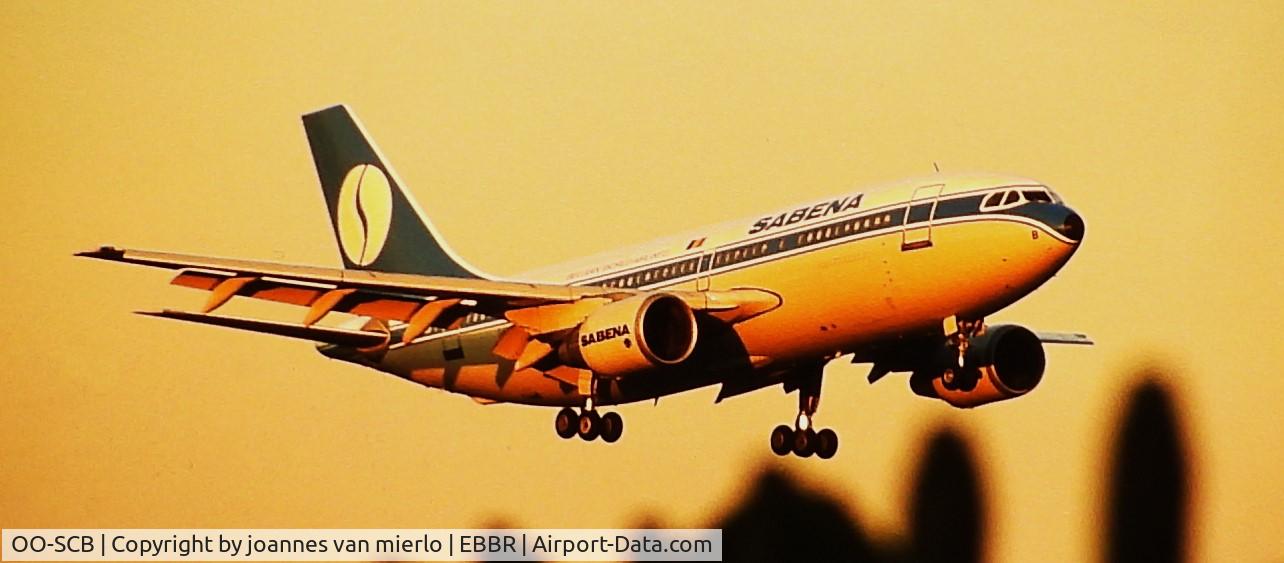 OO-SCB, 1984 Airbus A310-222 C/N 313, ex-slide