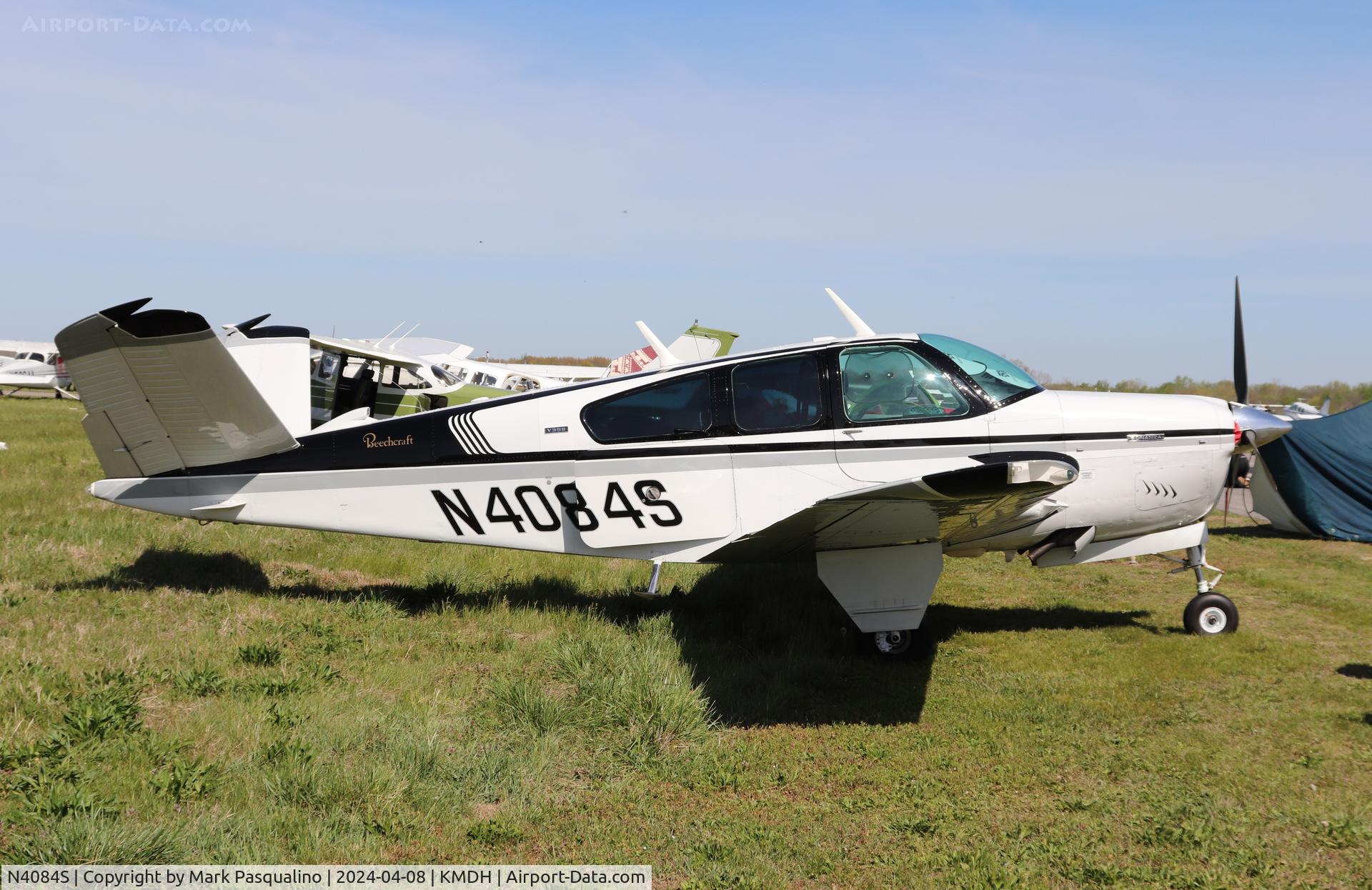 N4084S, 1975 Beech V35B Bonanza C/N D-9729, Beech V35B