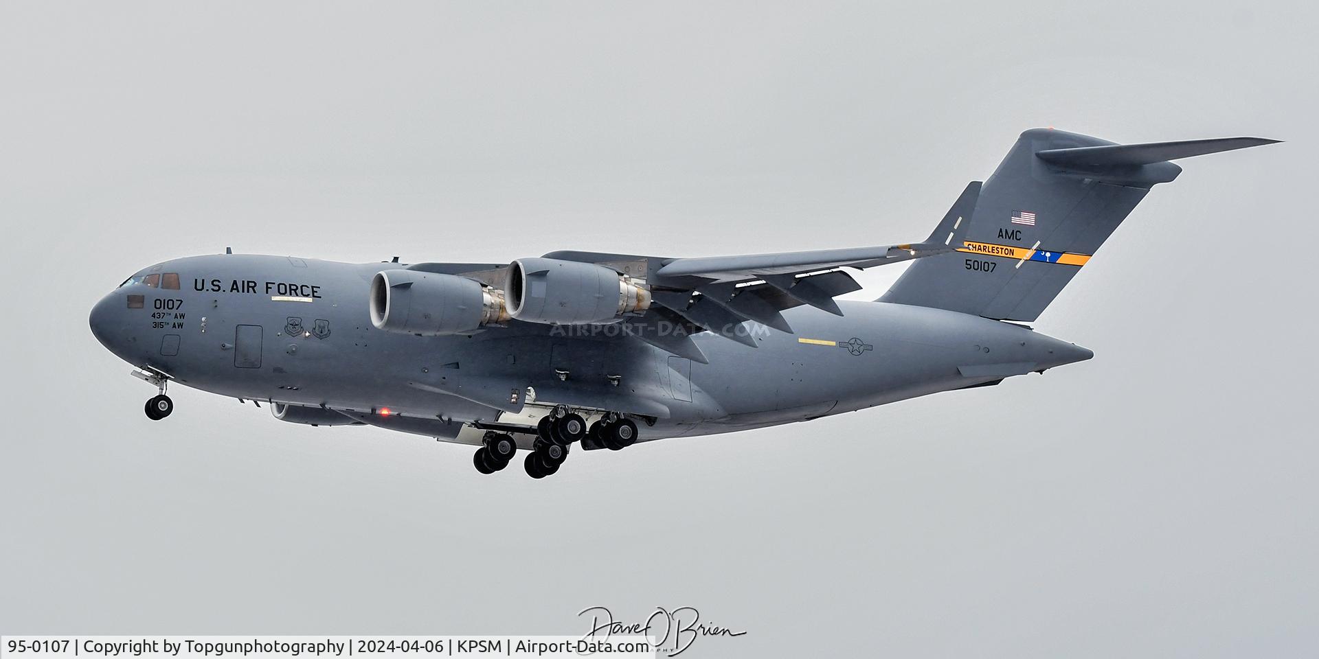 95-0107, 1995 McDonnell Douglas C-17A Globemaster III C/N P-32, REACH190 inbound to clear customs and take fuel