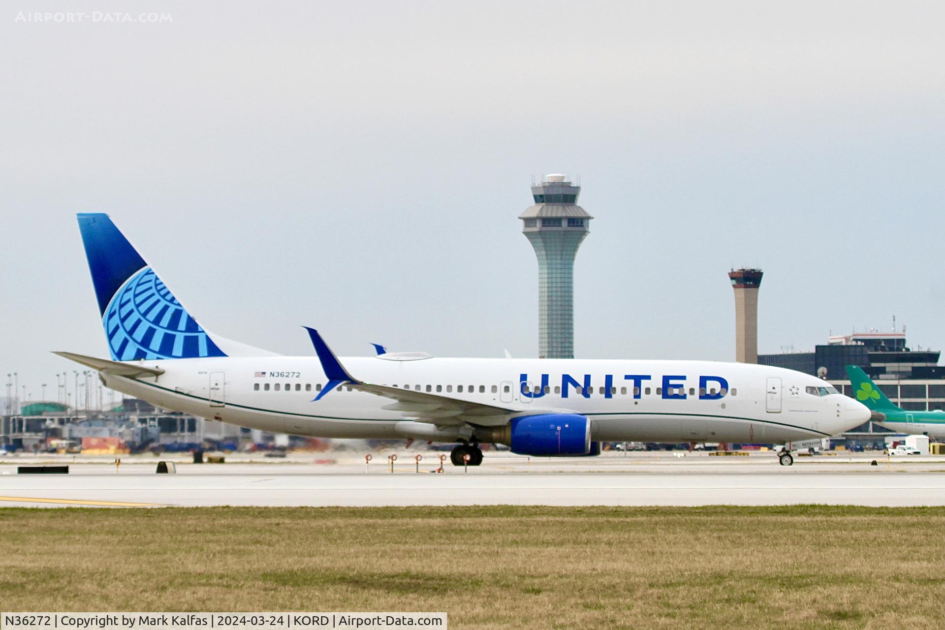 N36272, 2001 Boeing 737-824 C/N 31590, B738 United Airlines  Boeing 737-824 N36272 UAL2418 PNS-ORD