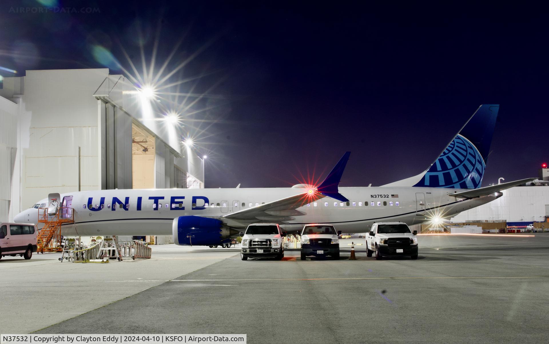 N37532, 2022 Boeing 737-9 MAX C/N 64453, SFO 2024.