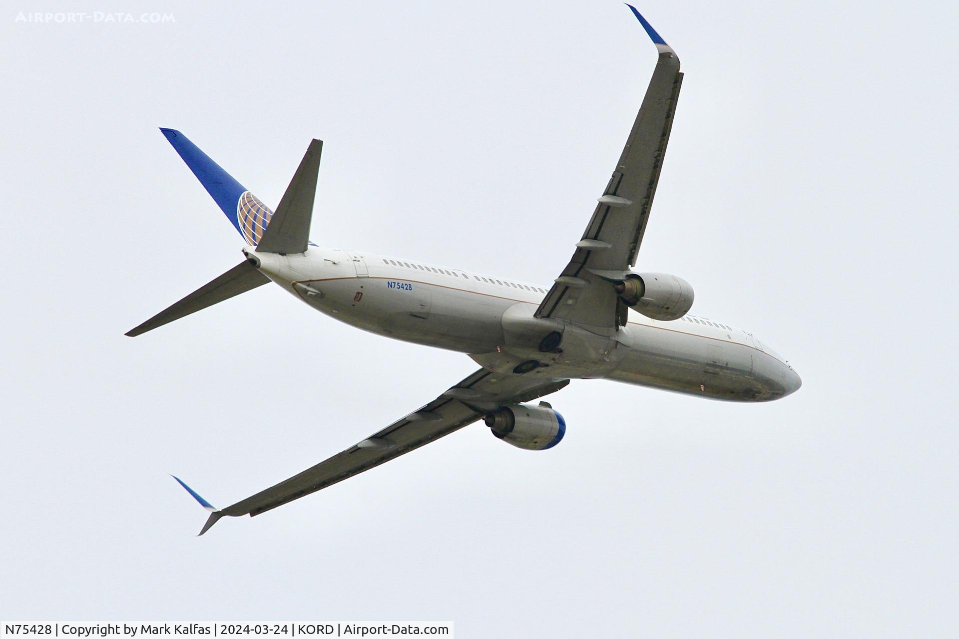 N75428, 2008 Boeing 737-924/ER C/N 31633, B739 United Airlines Boeing 737-924ER N75428 UAL2169 ORD-PHX