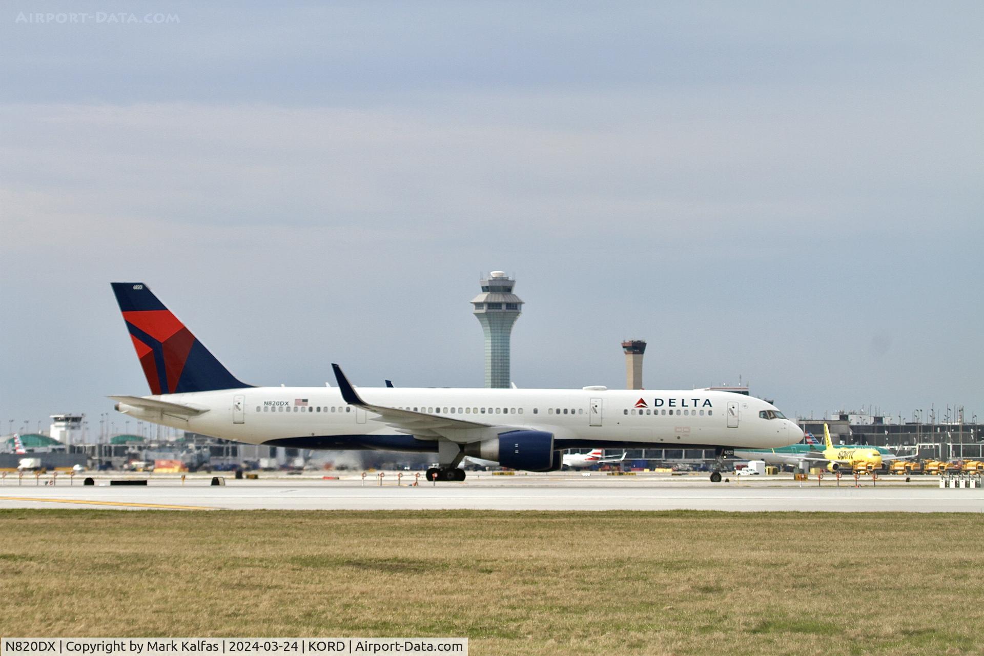 N820DX, 2004 Boeing 757-26D C/N 33960, B752 Delta Airlines Boeing 757-26D N820DX DAL2738 ATL-ORD