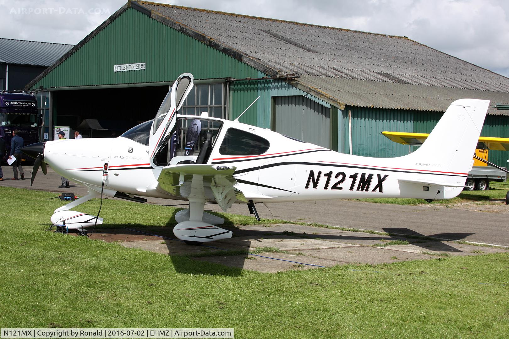 N121MX, 2016 Cirrus SR20 C/N 2304, at ehmz