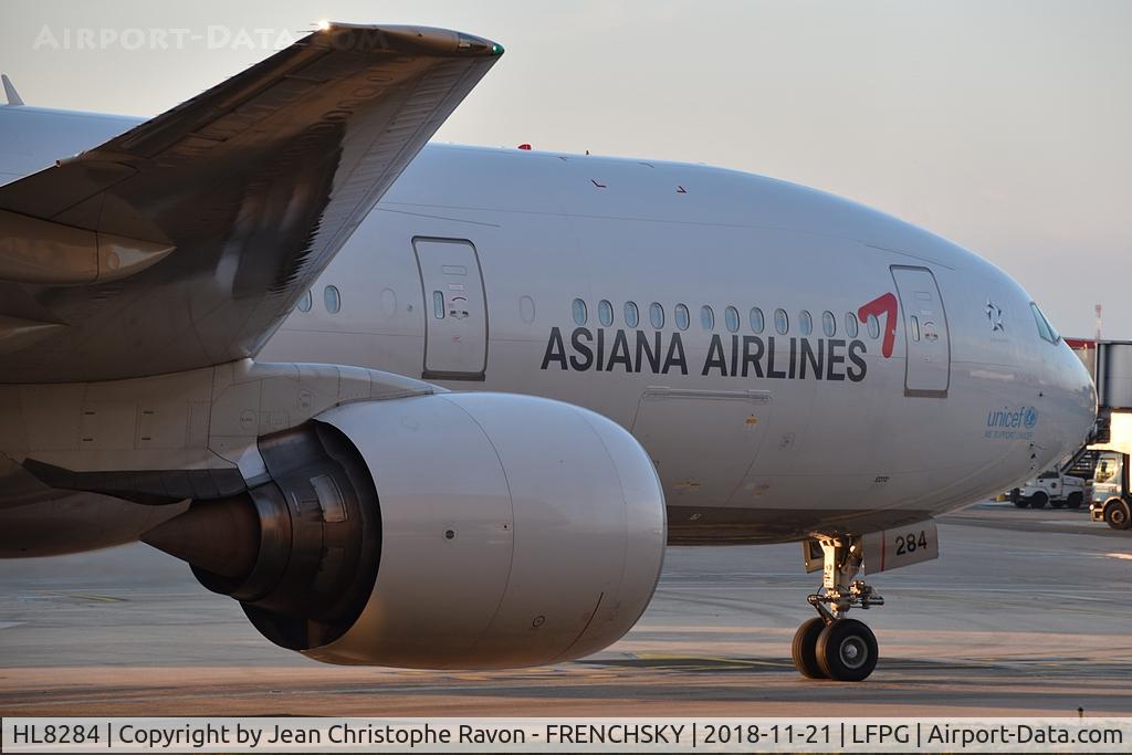 HL8284, 2013 Boeing 777-28E/ER C/N 40199, Asiana from Séoul