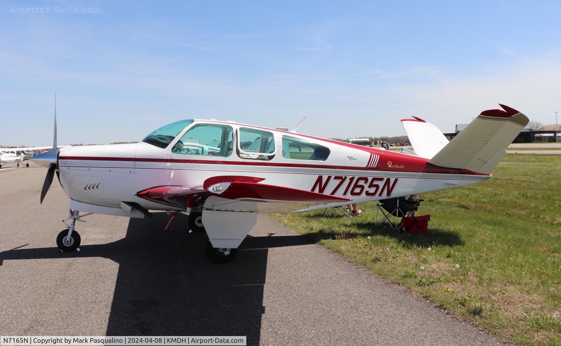 N7165N, 1968 Beech V35A Bonanza C/N D-8692, Beech V35A