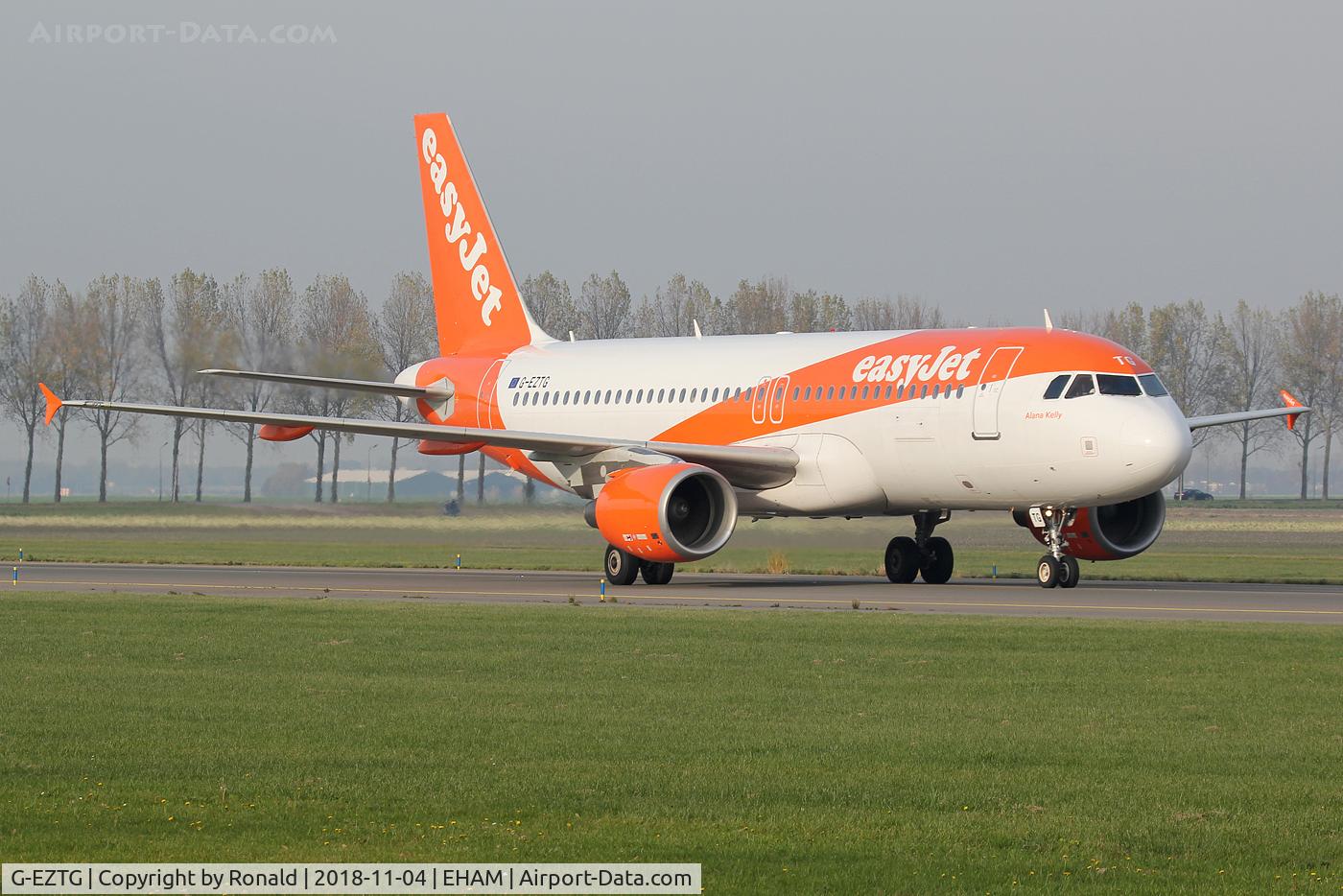 G-EZTG, 2009 Airbus A320-214 C/N 3946, at spl