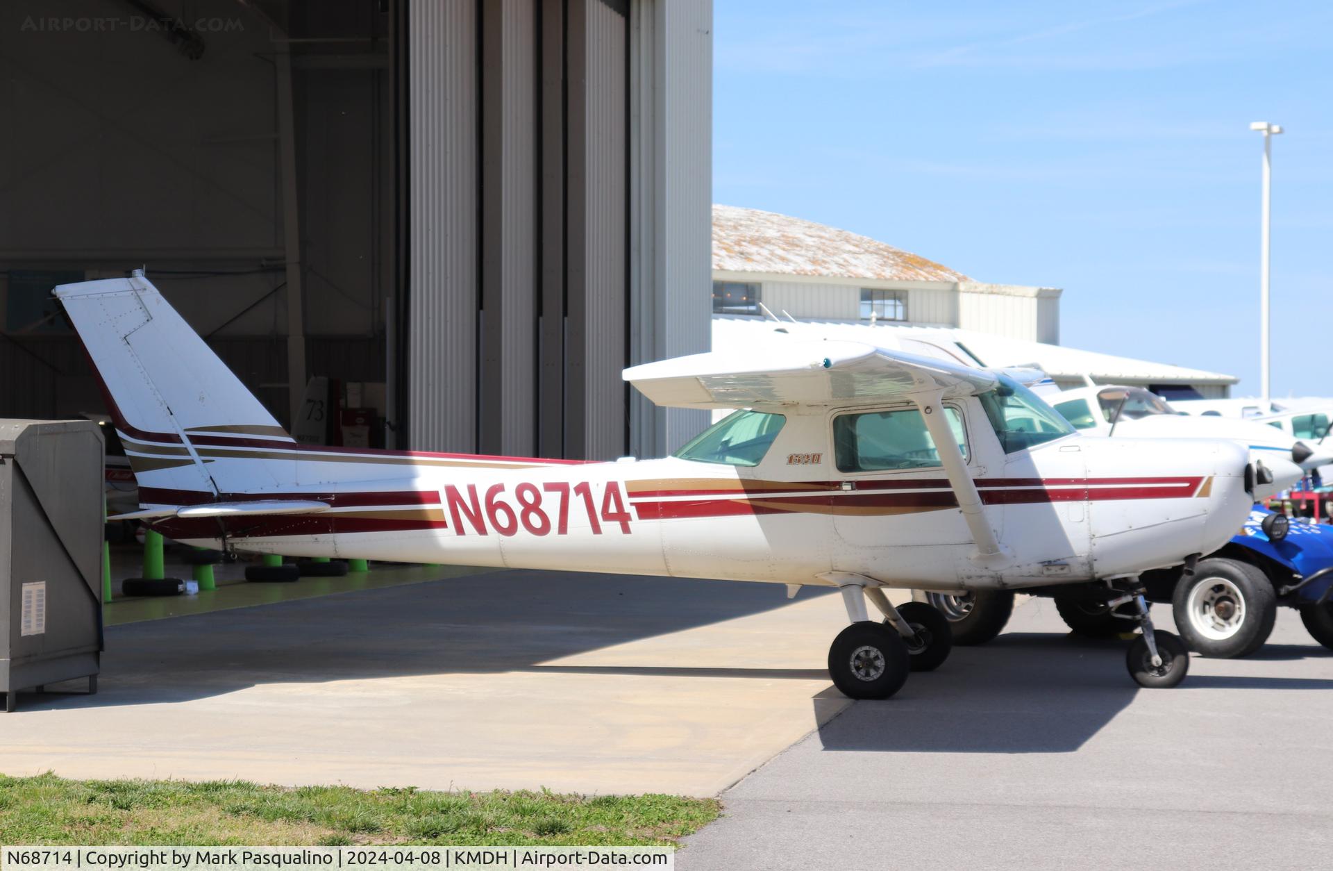N68714, 1981 Cessna 152 C/N 15285332, Cessna 152