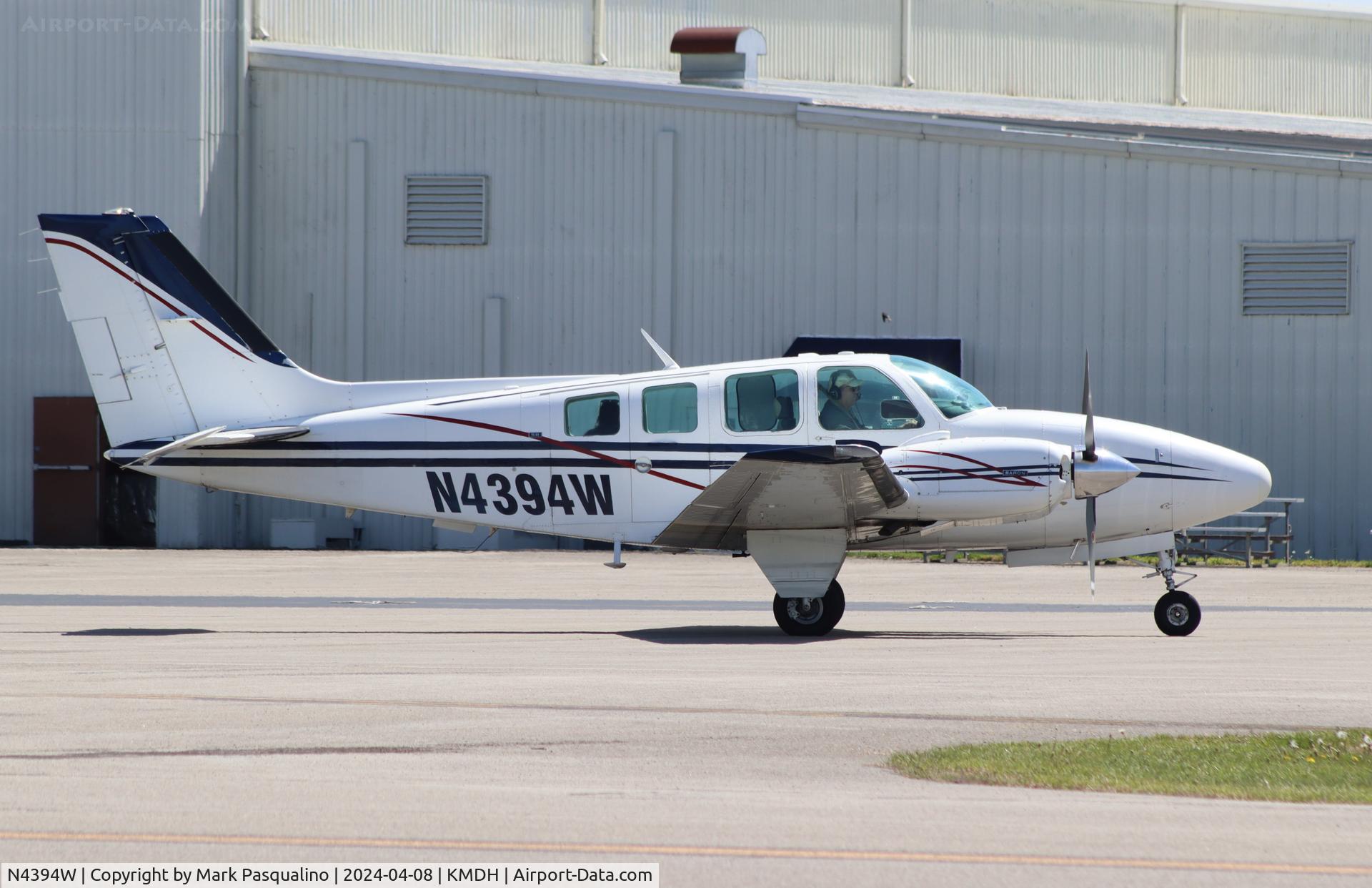 N4394W, 1974 Beech 58 Baron C/N TH-460, Beech 58