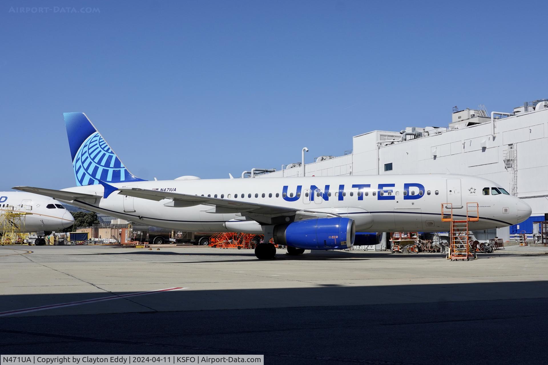 N471UA, 2001 Airbus A320-232 C/N 1432, SFO 2024.