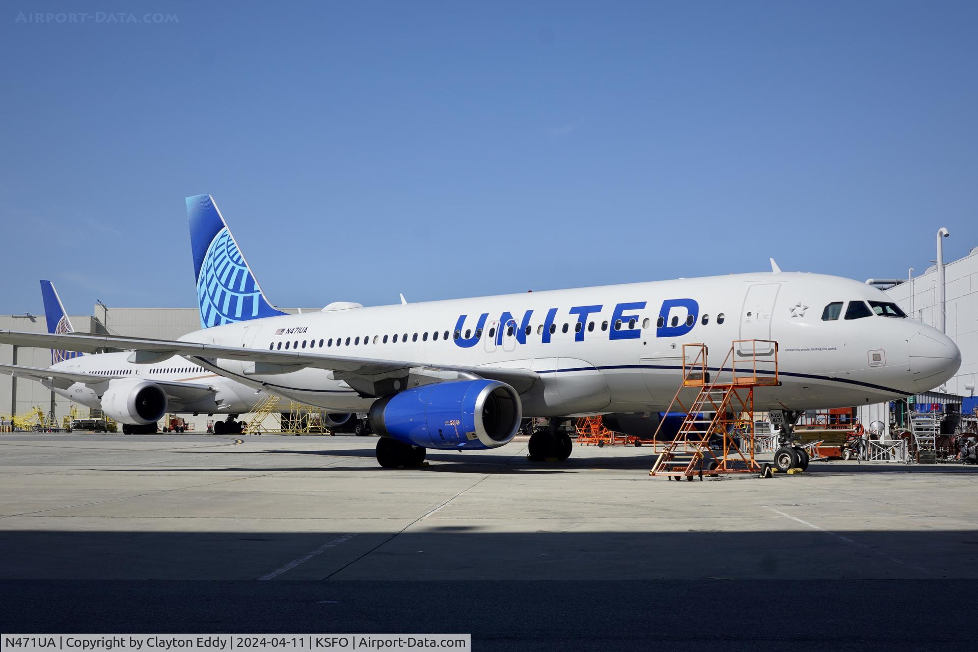 N471UA, 2001 Airbus A320-232 C/N 1432, SFO 2024.