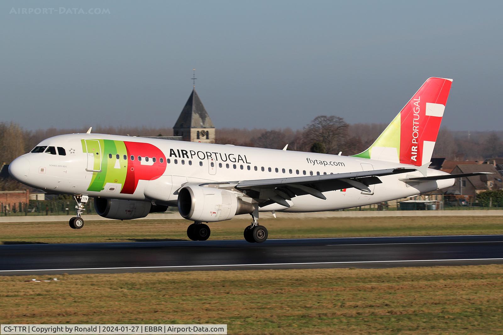 CS-TTR, 2002 Airbus A319-112 C/N 1756, at ebbr