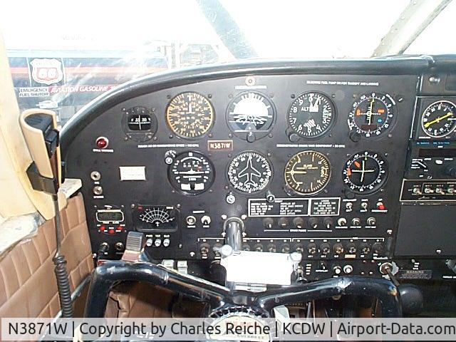 N3871W, 1966 Piper PA-32-260 Cherokee Six C/N 32-816, The panel I installed in this aircraft.