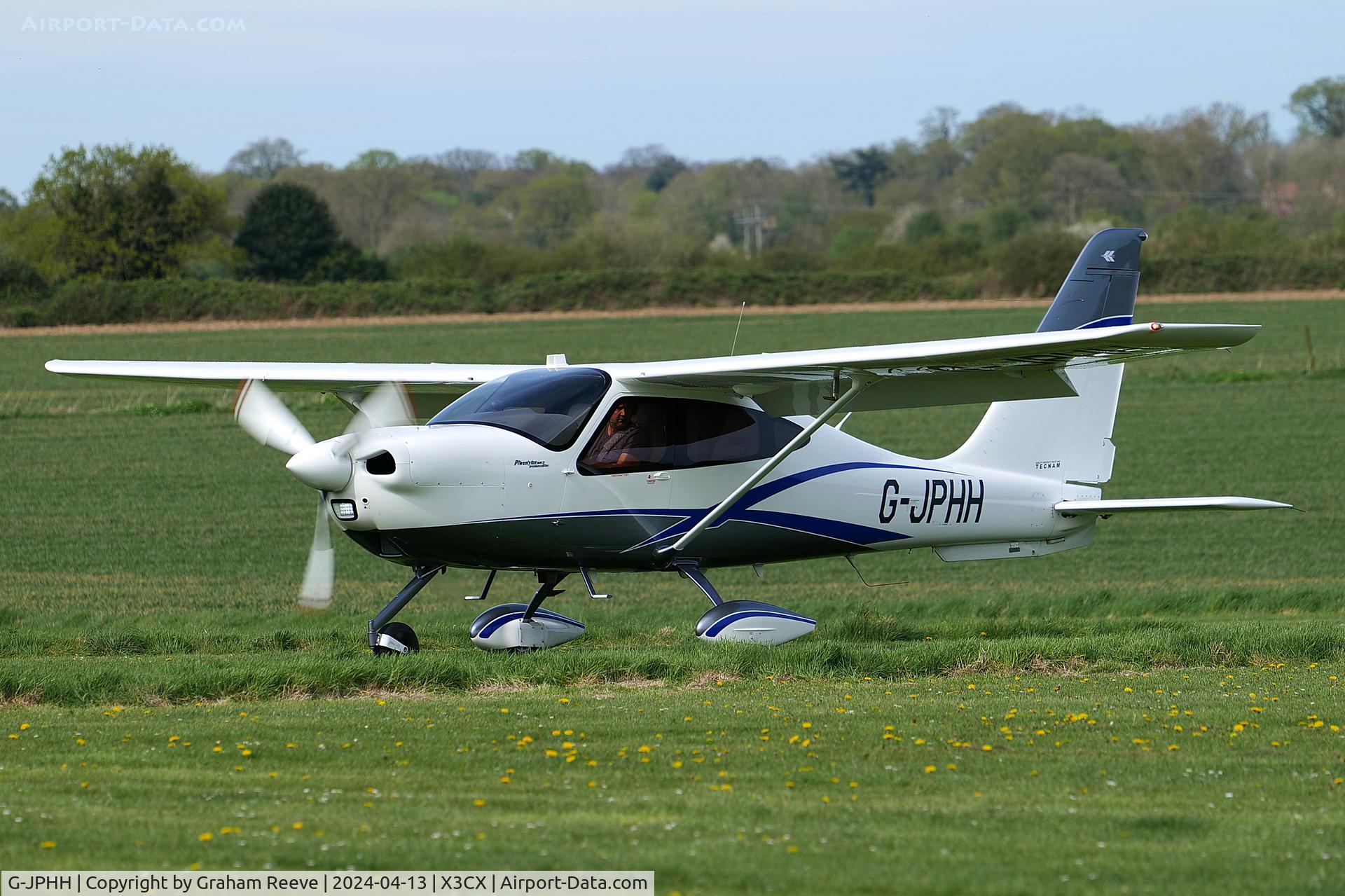 G-JPHH, 2022 Tecnam P2010 TDI C/N 230, Just landed at Northrepps.