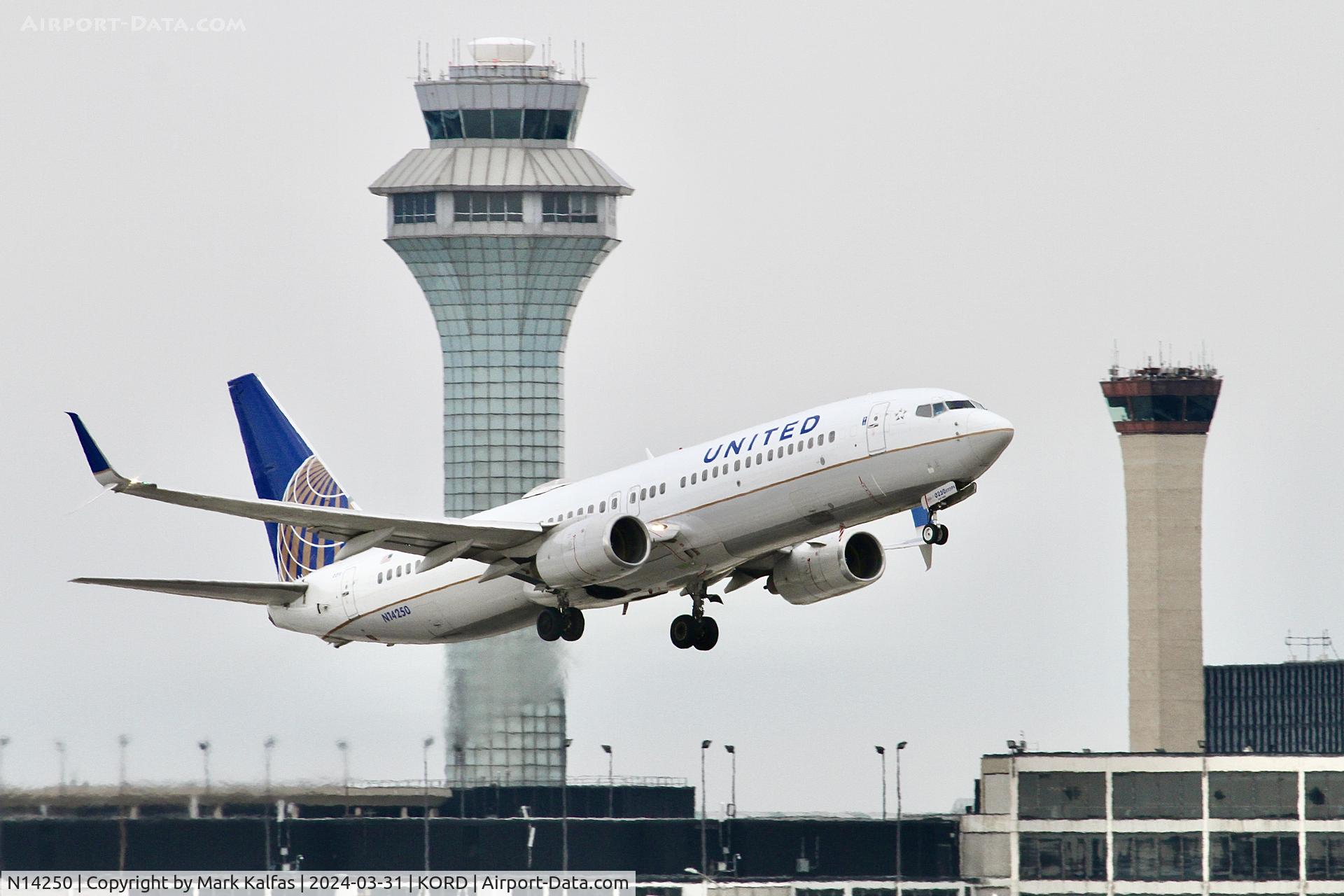 N14250, 1999 Boeing 737-824 C/N 28957, B738 United Airlines Boeing 737-824 N14250 UAL1793 ORD-PNS