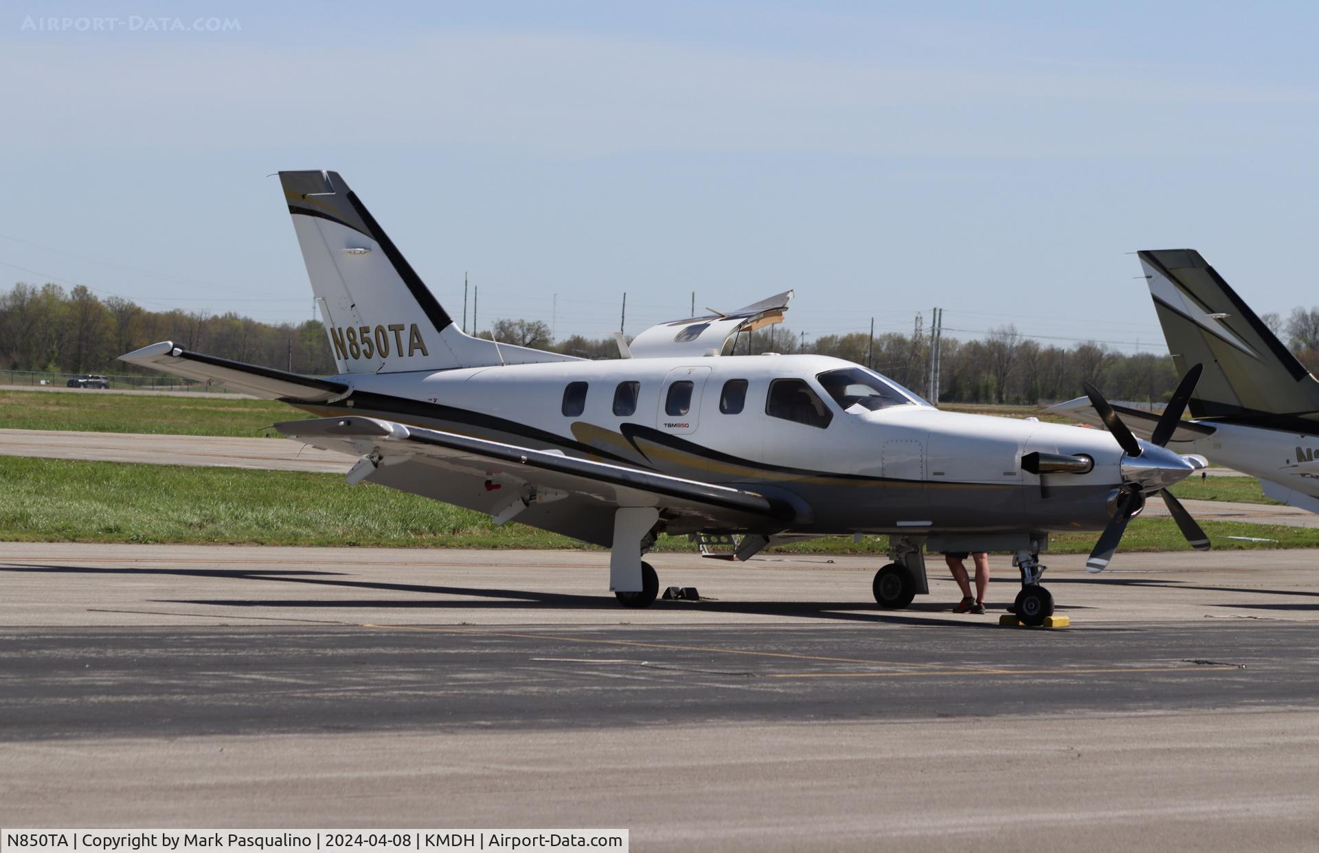 N850TA, 2010 Socata TBM 700 C/N 542, Socata TBM-850
