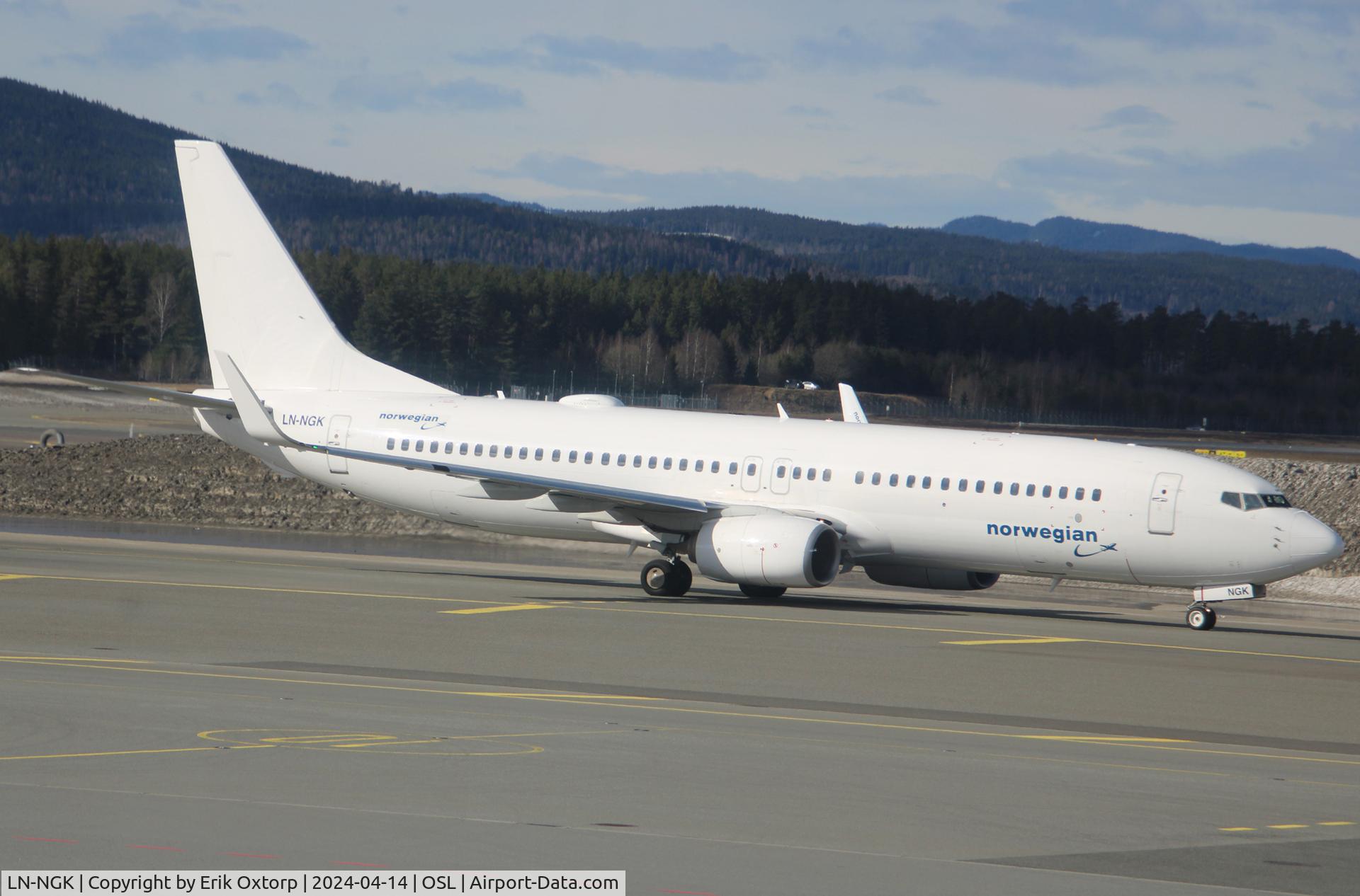 LN-NGK, 2013 Boeing 737-8JP C/N 39022, LN-NGK in OSL
