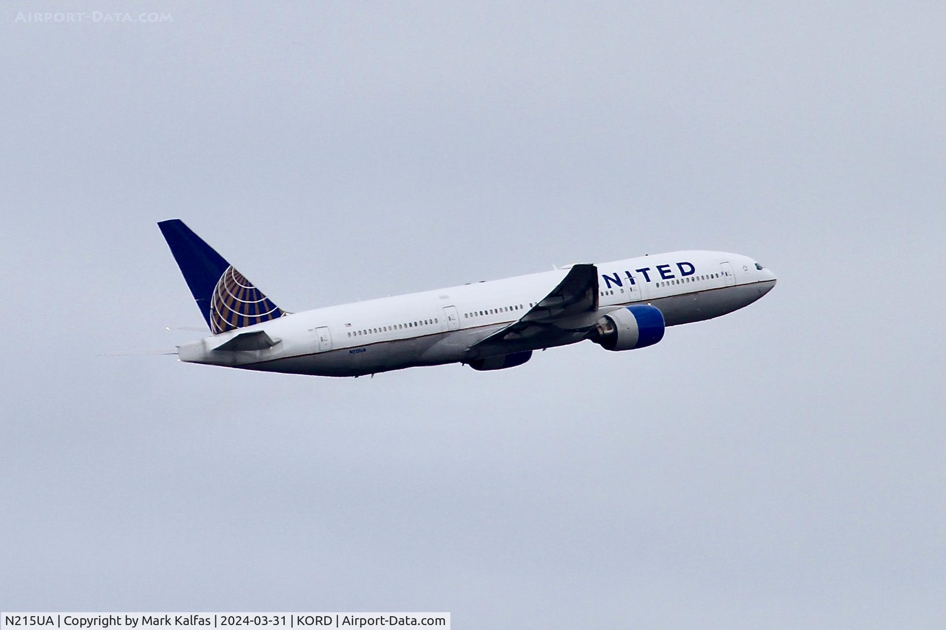 N215UA, 2000 Boeing 777-222 C/N 30221, B772 United Airlines Boeing 777-222 N215UA UAL224 EWR-ORD
