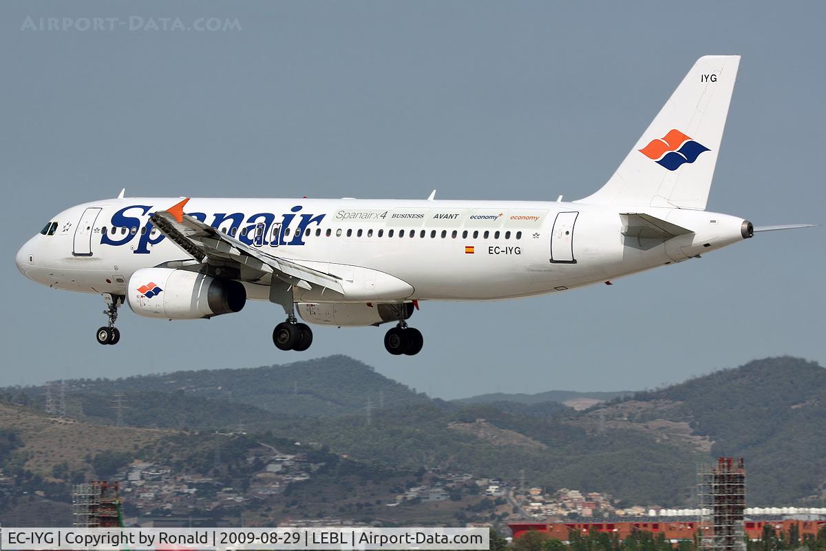 EC-IYG, 2004 Airbus A320-232 C/N 2210, at bcn