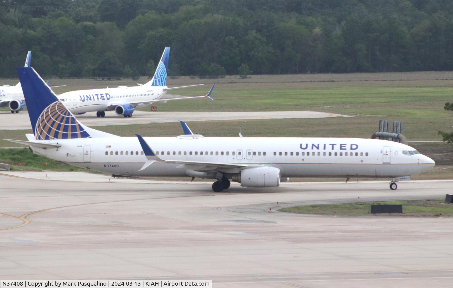 N37408, 2001 Boeing 737-924 C/N 30125, Boeing 737-924