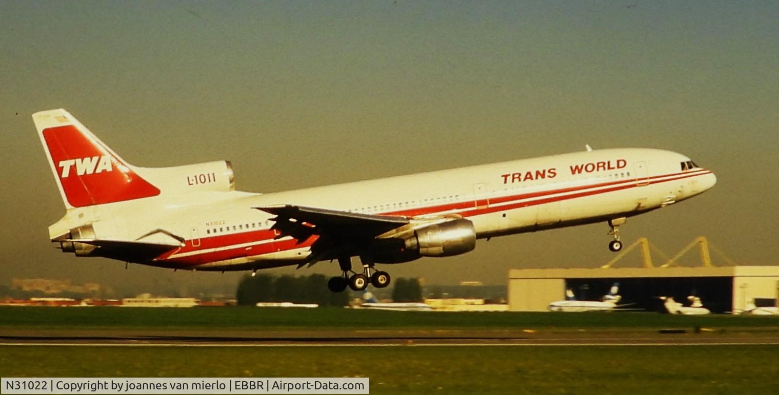 N31022, 1974 Lockheed L-1011-385-1 TriStar 50 C/N 193B-1076, ex-slide