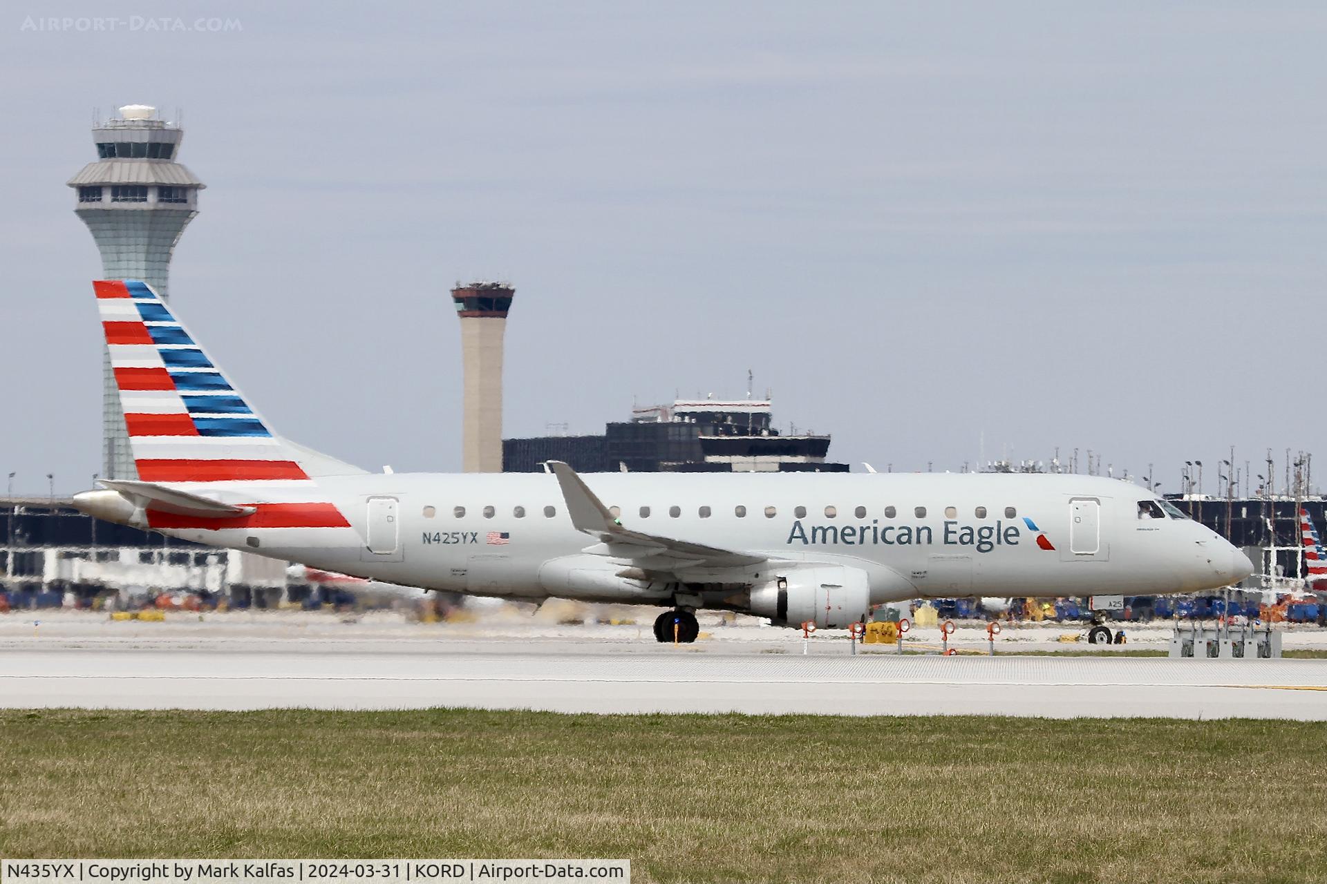 N435YX, 2014 Embraer 175LR (ERJ-170-200LR) C/N 17000423, E75L Republic Airways /American Eagle  Embraer 175LR N425YX RPA4323 LEX-ORD