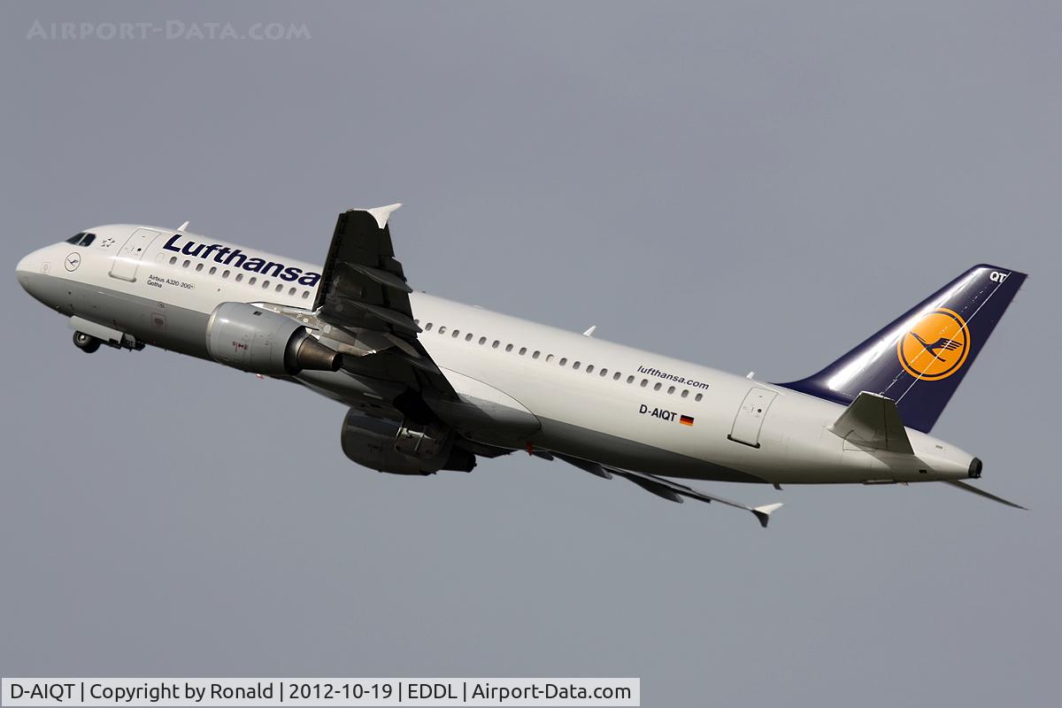 D-AIQT, 2000 Airbus A320-211 C/N 1337, at dus