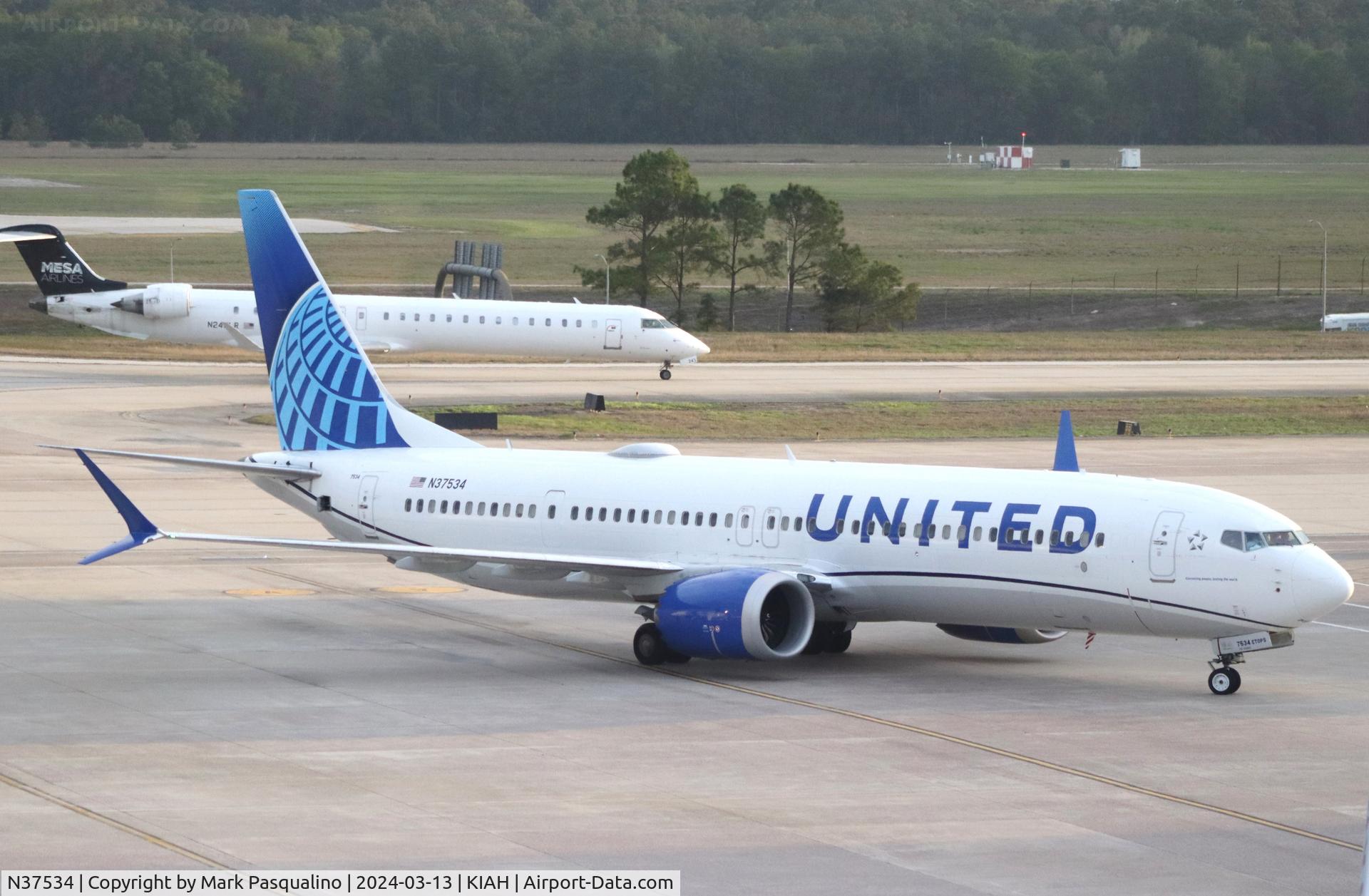 N37534, 2022 Boeing 737-9 MAX C/N 66121, Boeing 737-9 MAX