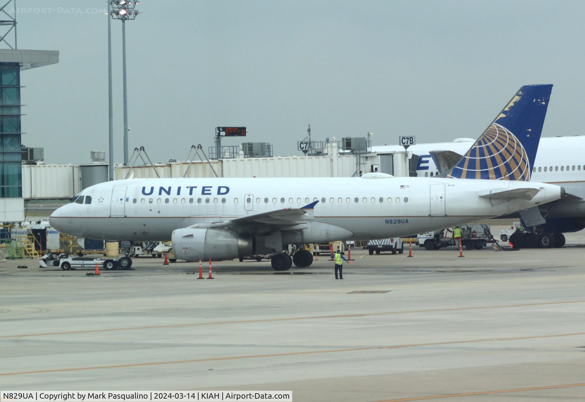 N829UA, 2000 Airbus A319-131 C/N 1211, Airbus A319-131