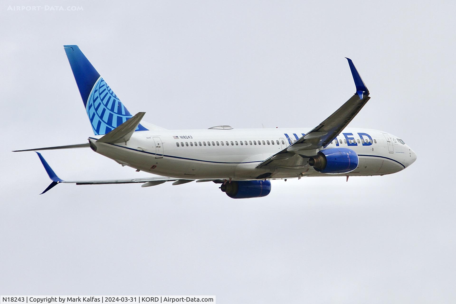 N18243, 1999 Boeing 737-824 C/N 28806, B738 United Airlines Boeing 737-824 N18243 UAL2352 ORD-LGA