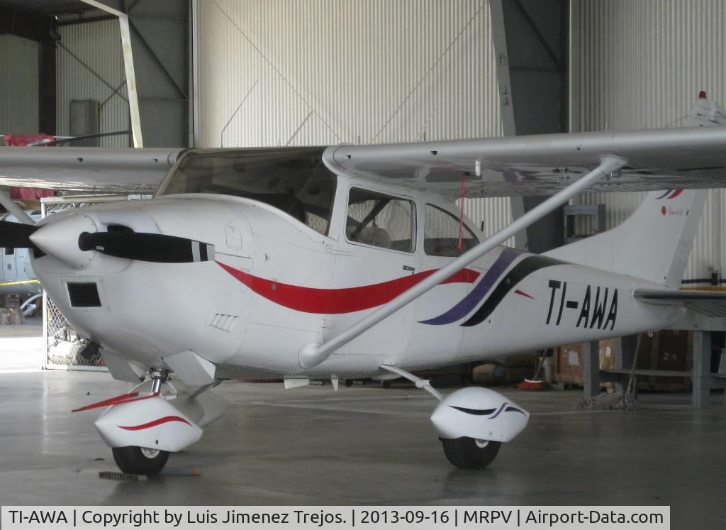 TI-AWA, Cessna 182N Skylane Skylane C/N 18260177, TI-AWA at MRPV Tobias Bolanos INTL in 2013