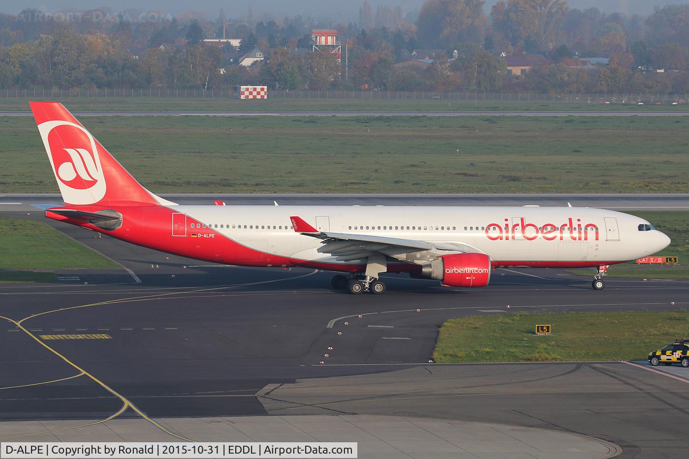 D-ALPE, 2002 Airbus A330-223 C/N 469, at dus