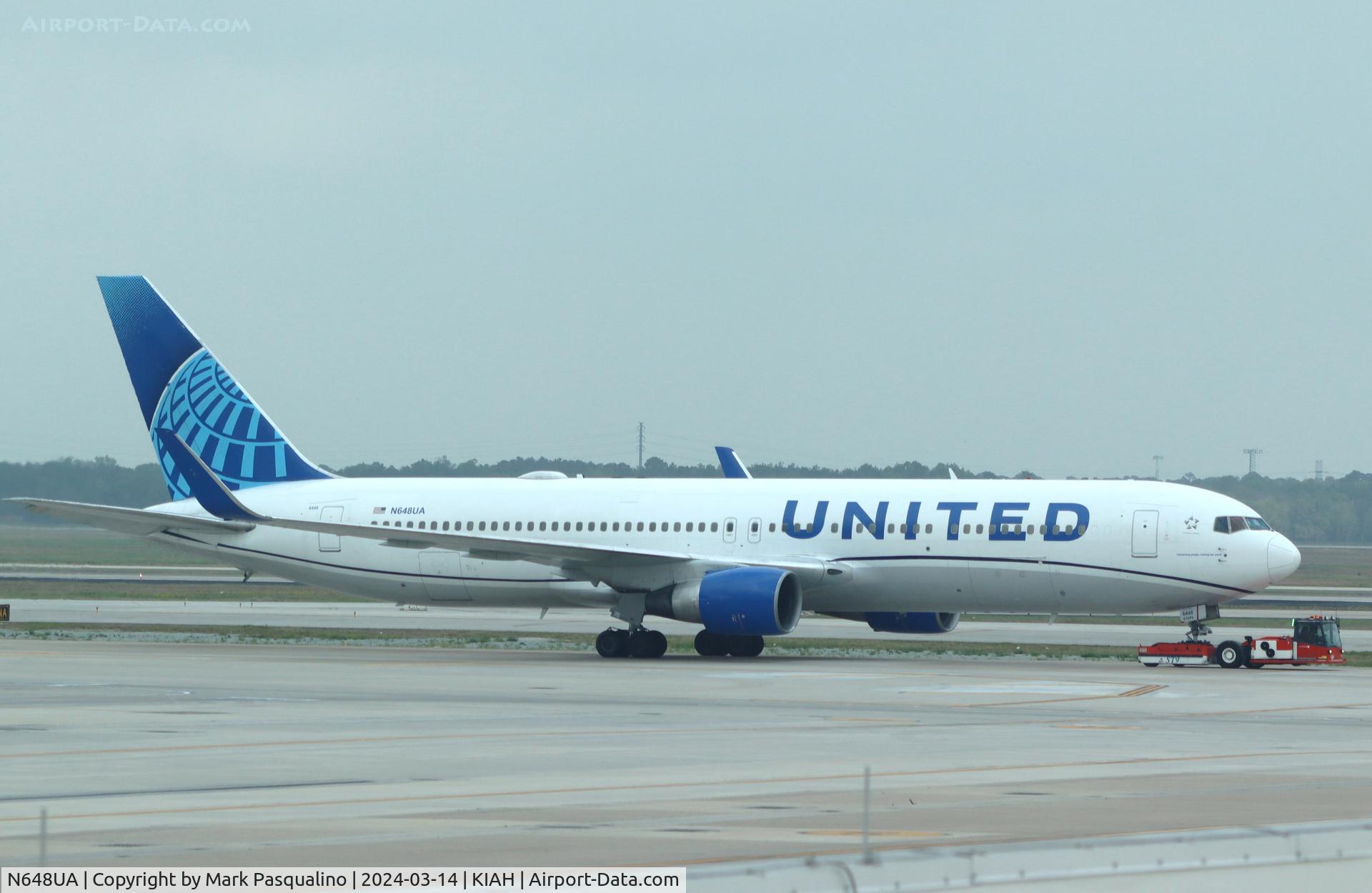 N648UA, 1992 Boeing 767-322ER C/N 25285, Boeing 767-322