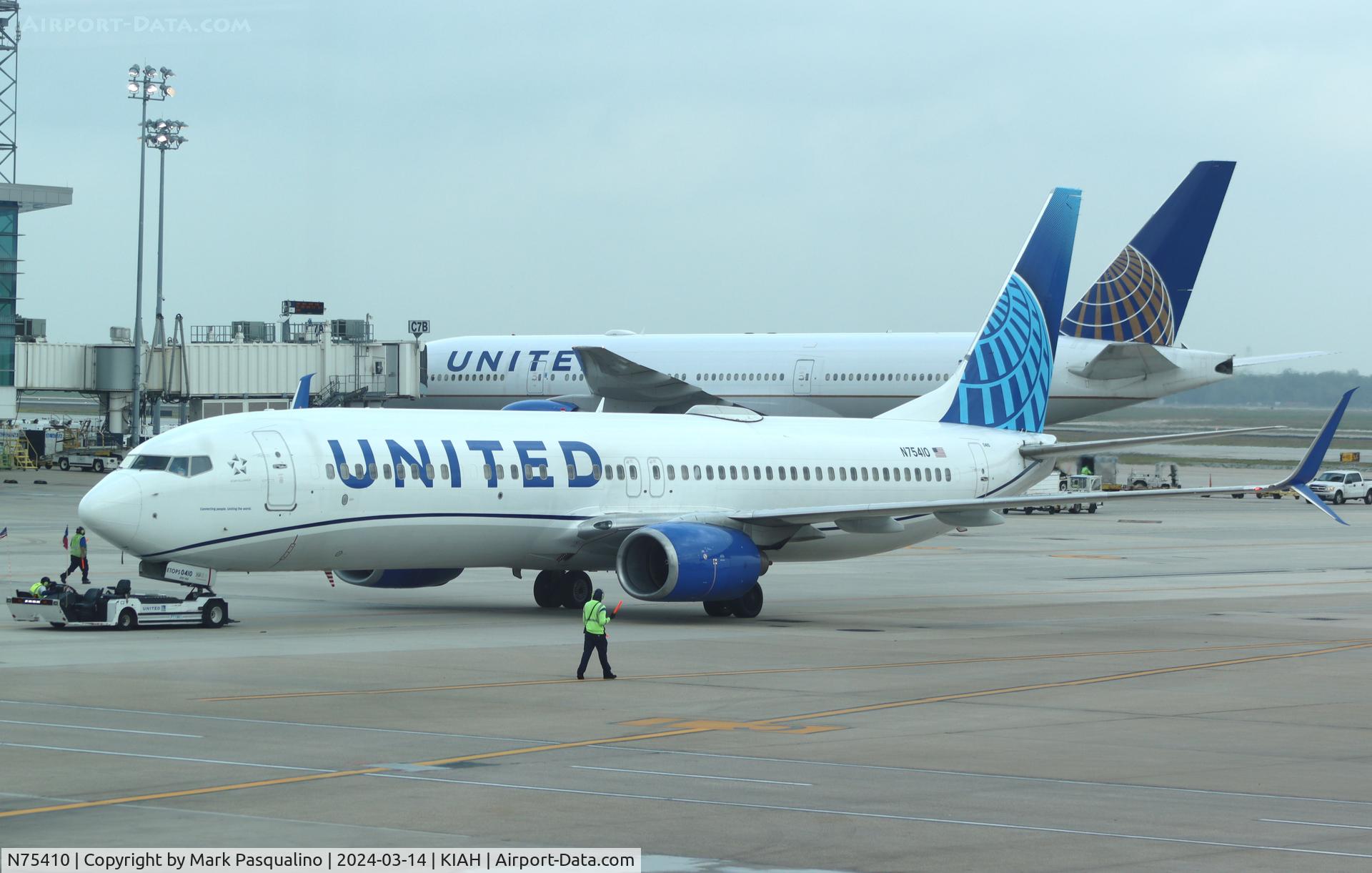 N75410, 2001 Boeing 737-924 C/N 30127, Boeing 737-924